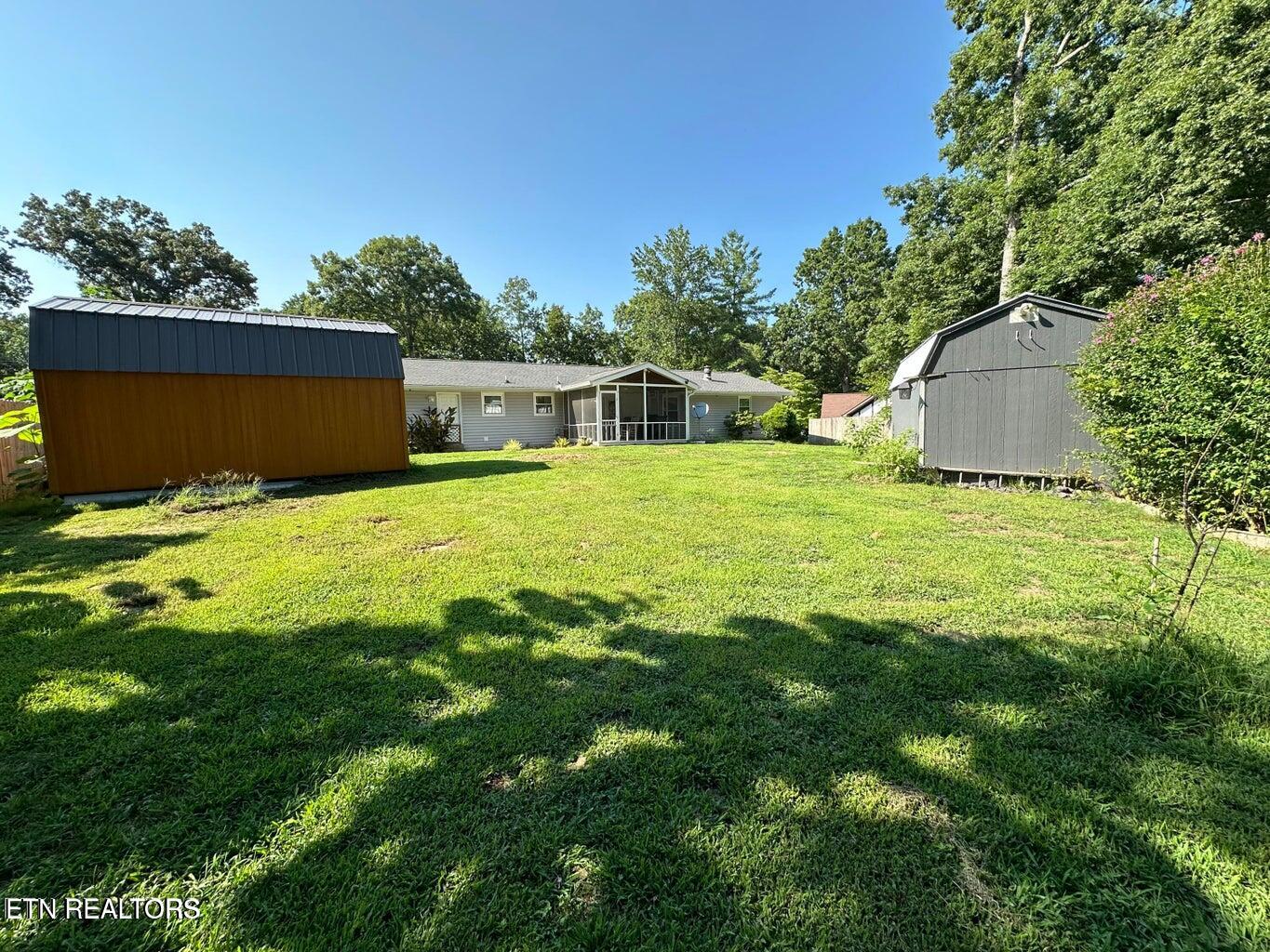 102 Oakwood Drive Clinton TN 37716