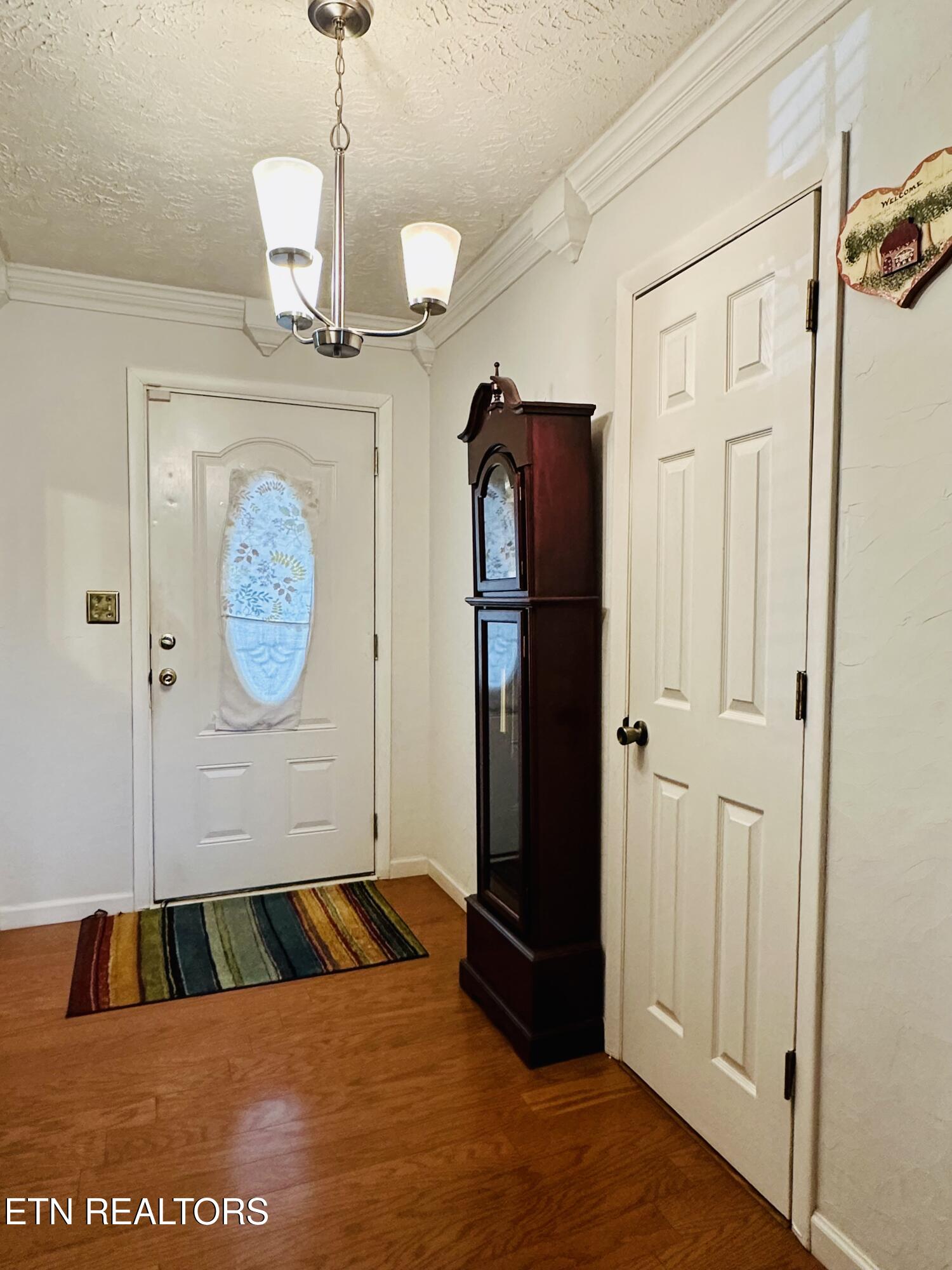 102 Oakwood Drive Clinton TN 37716