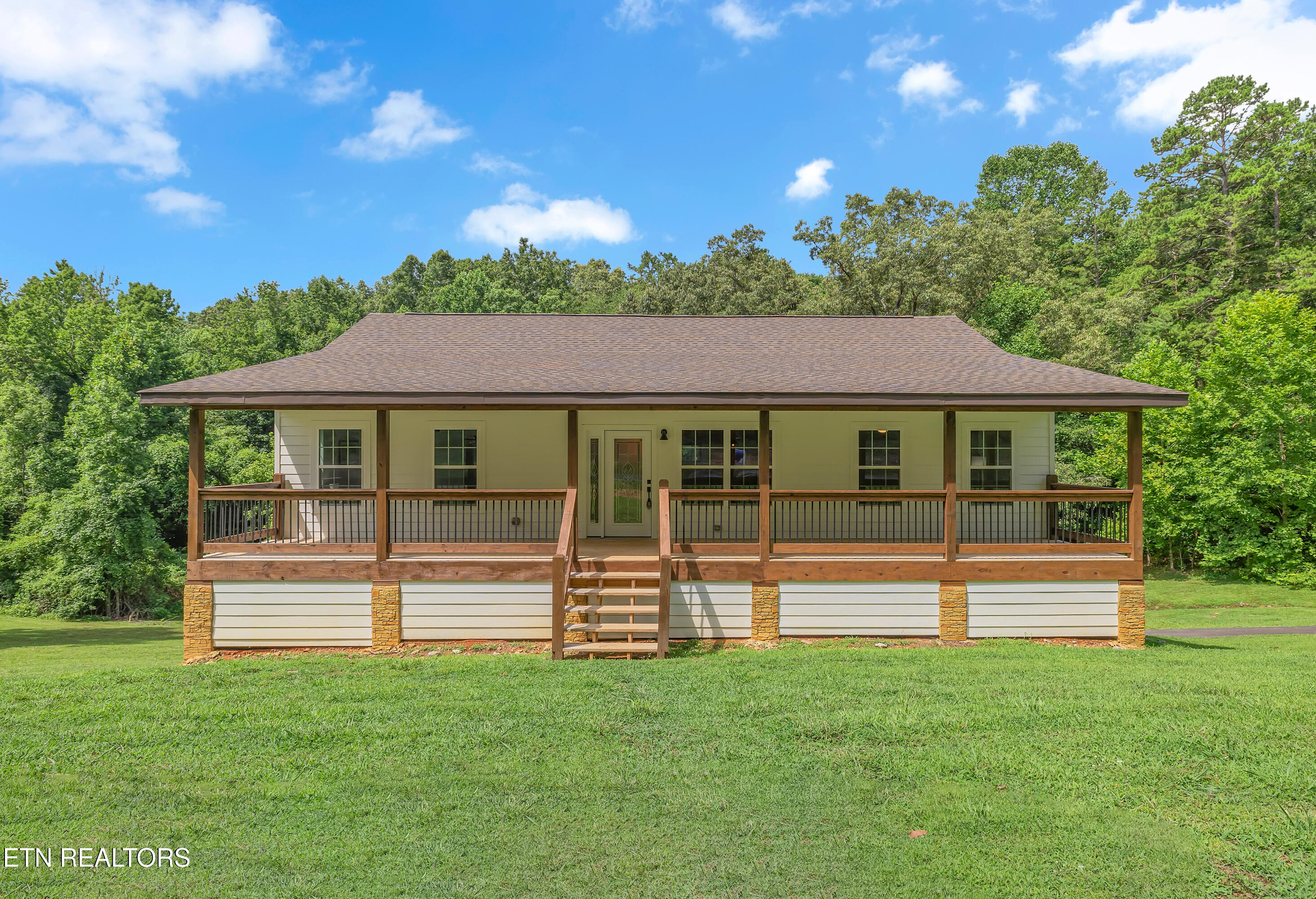 123 Cove Springs Drive Dandridge TN 37725