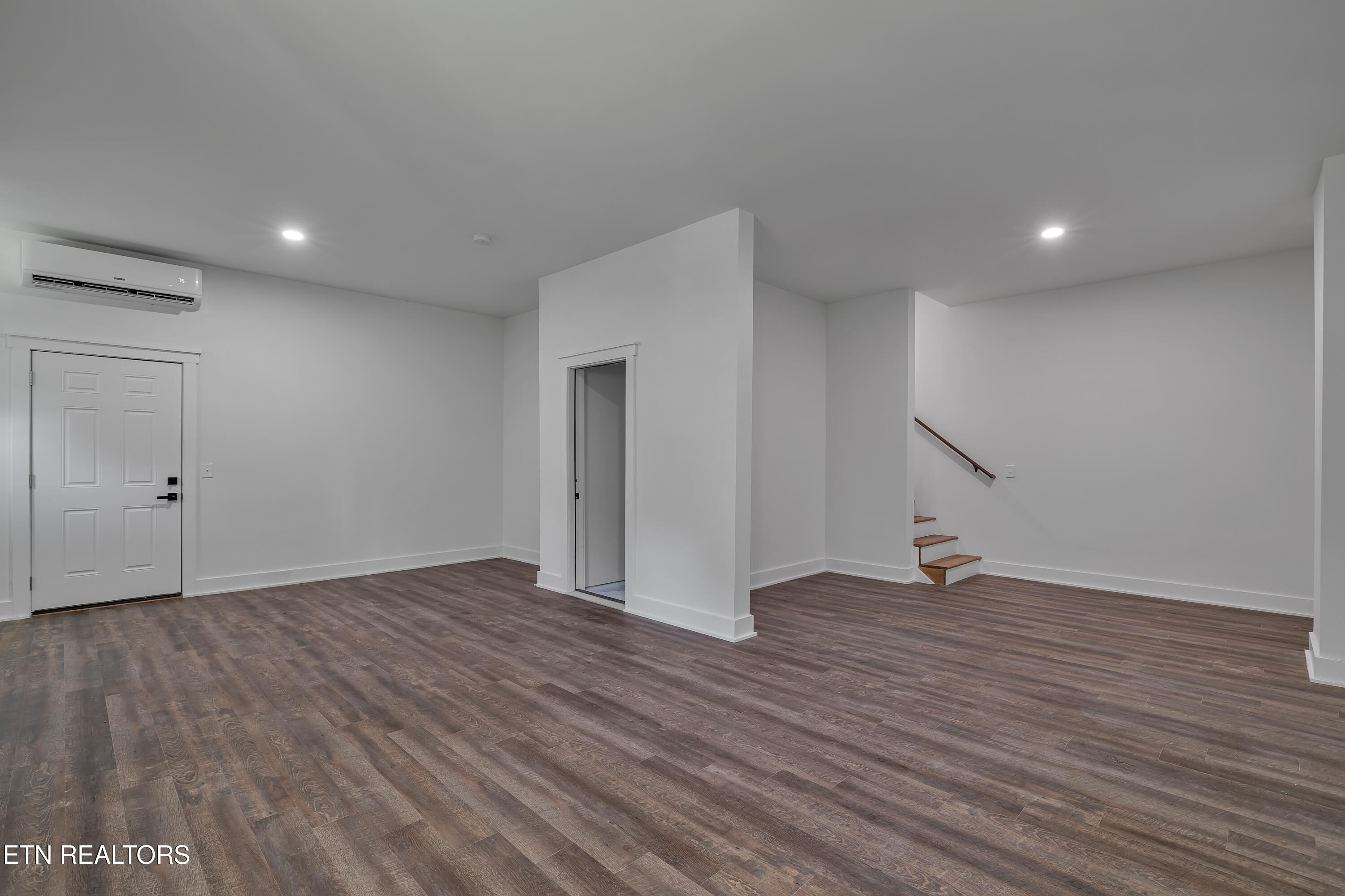 123 Cove Springs Drive Dandridge TN 37725