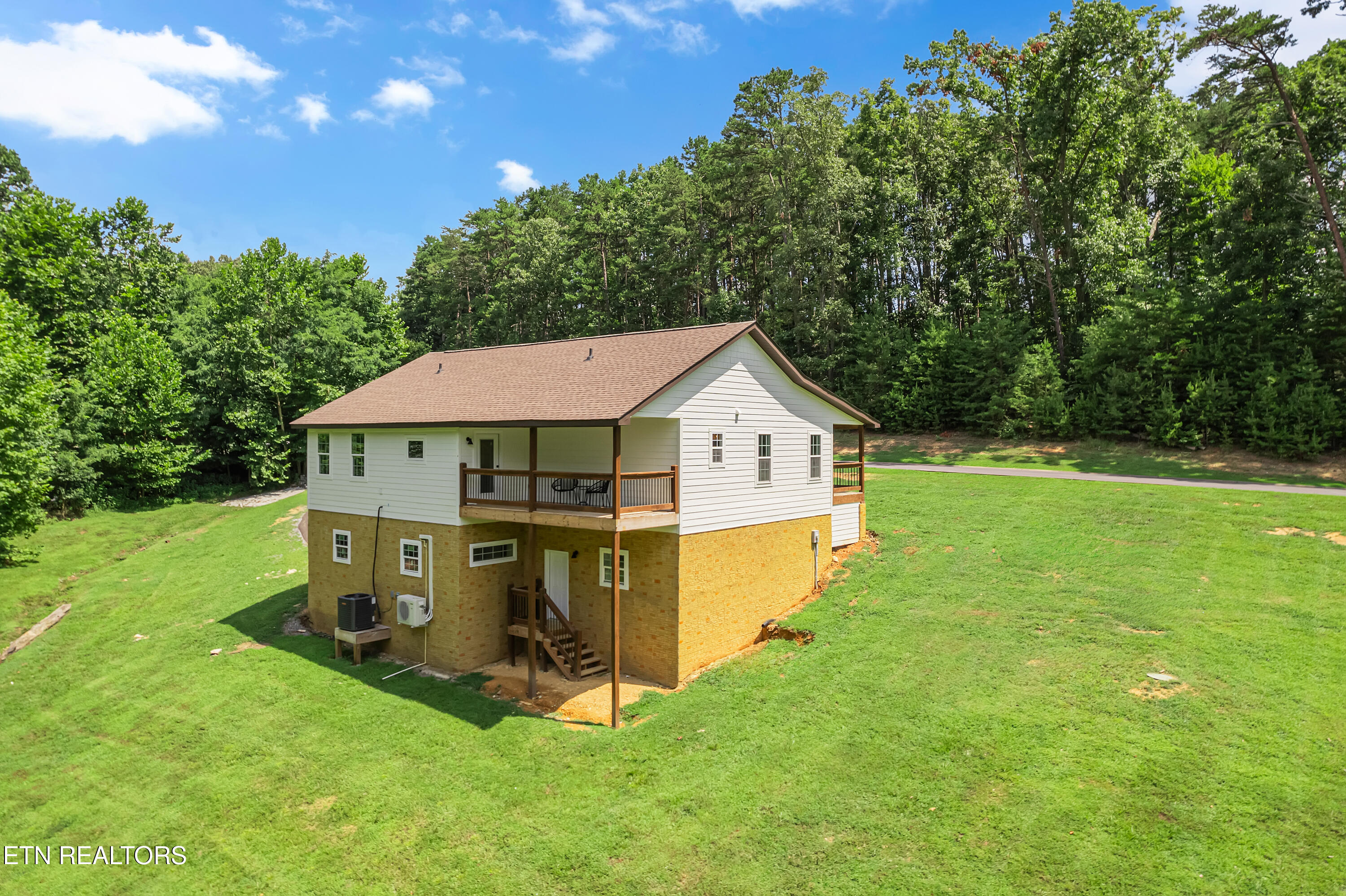 123 Cove Springs Drive Dandridge TN 37725