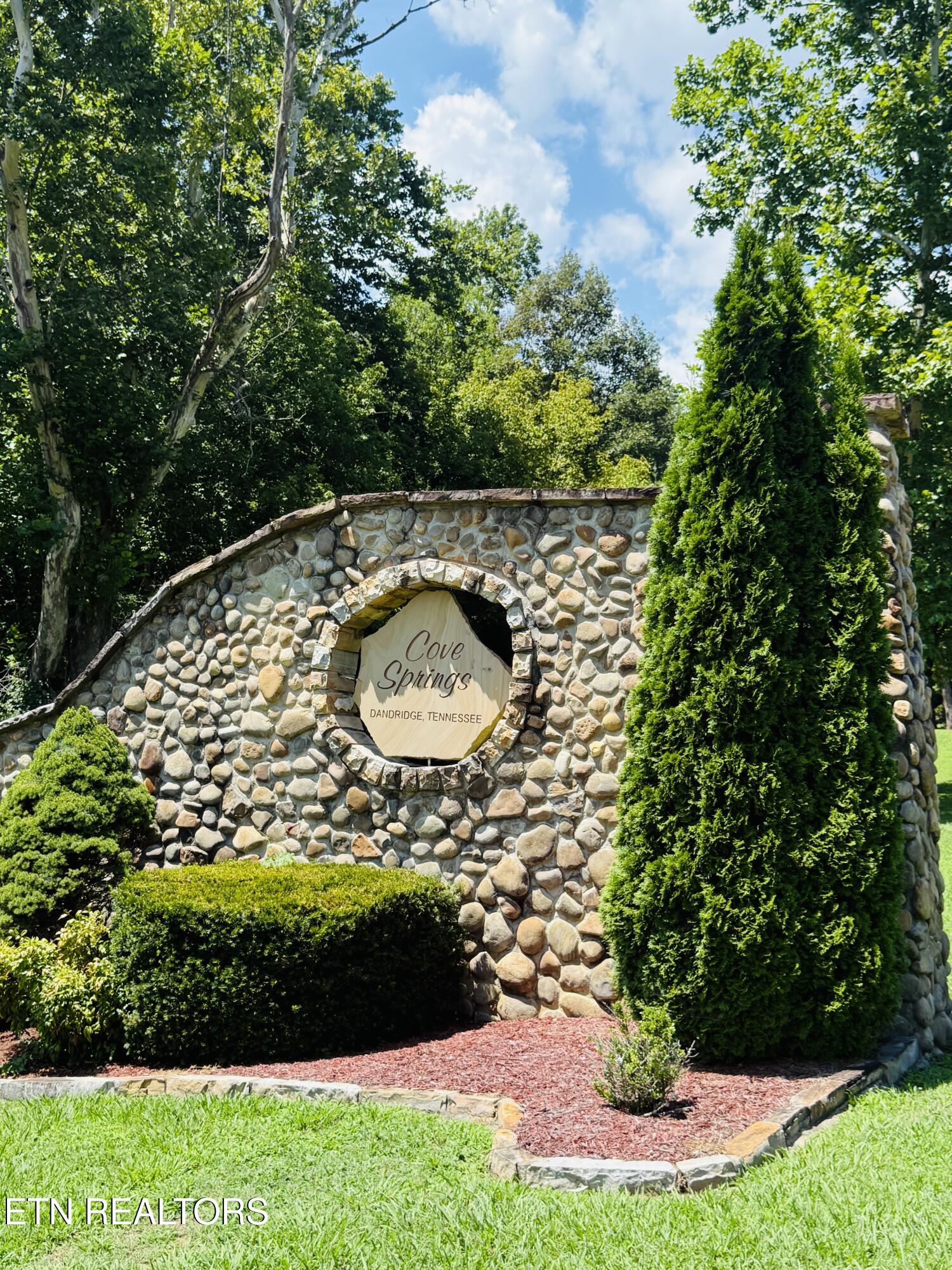 123 Cove Springs Drive Dandridge TN 37725