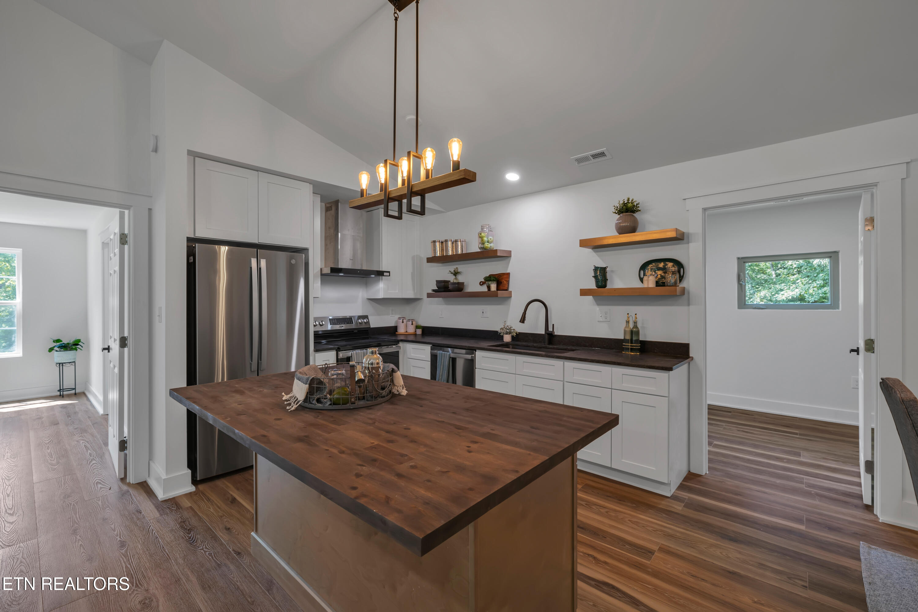 123 Cove Springs Drive Dandridge TN 37725