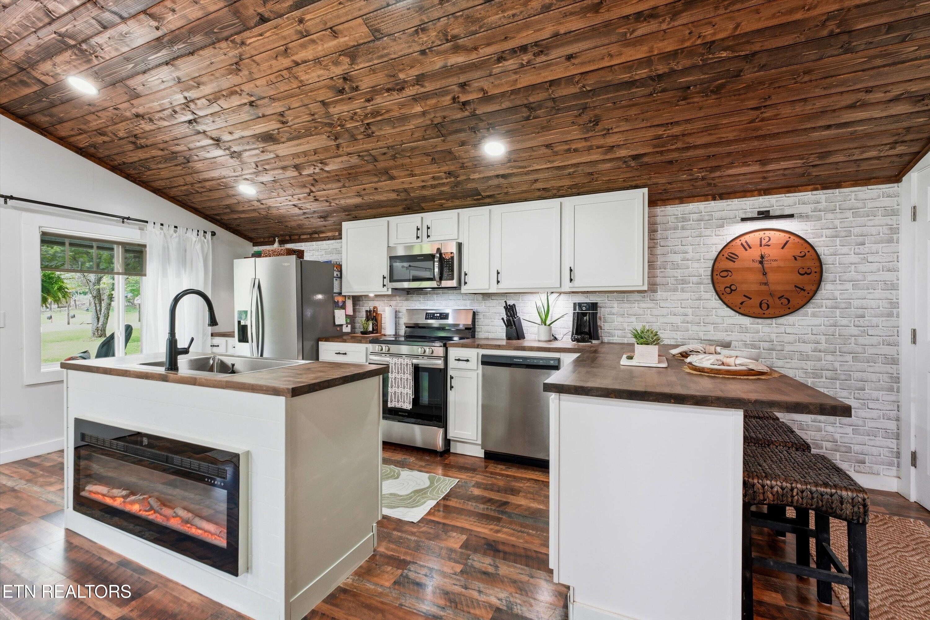 1968 Dry Hill Road Rockwood TN 37854
