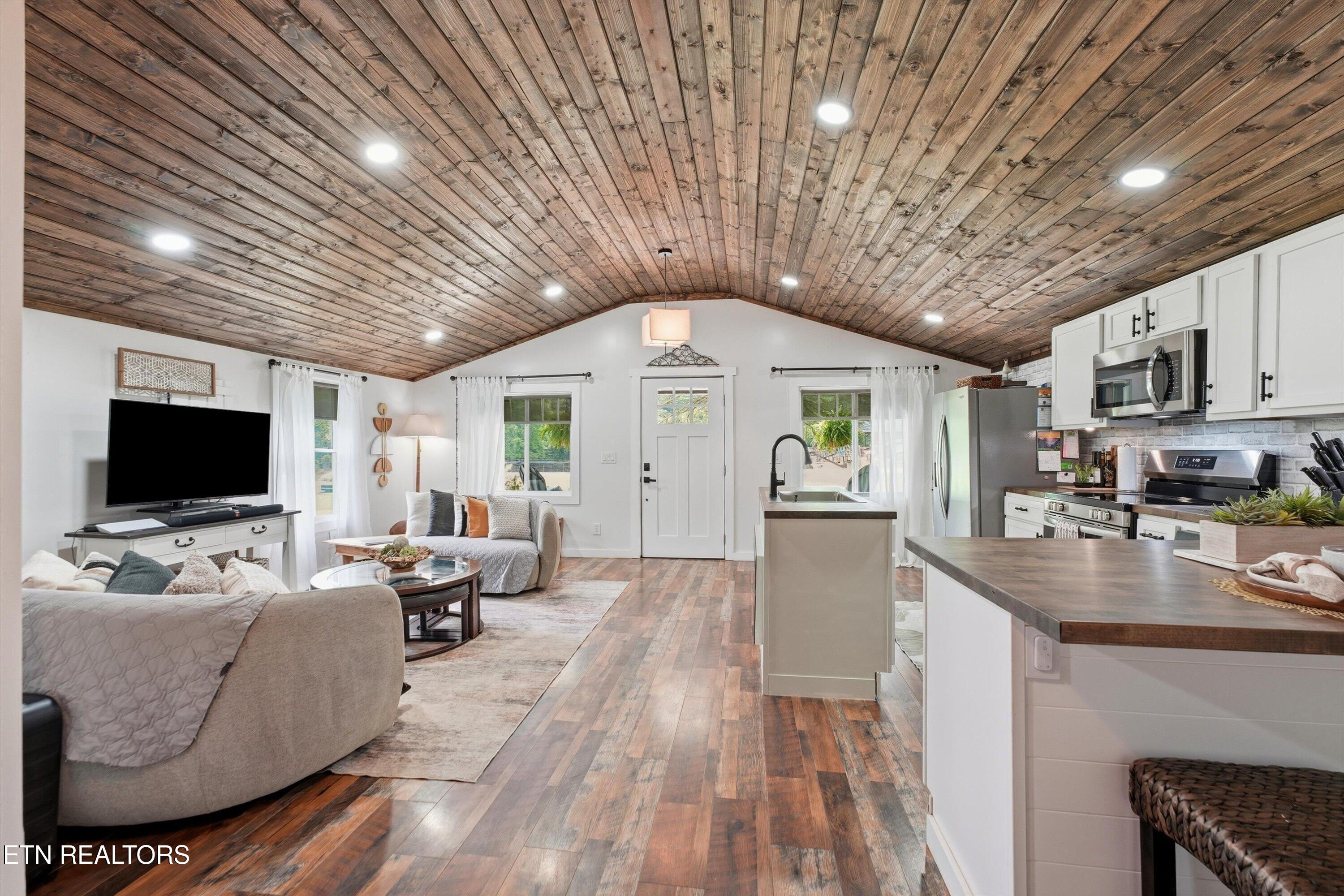 1968 Dry Hill Road Rockwood TN 37854