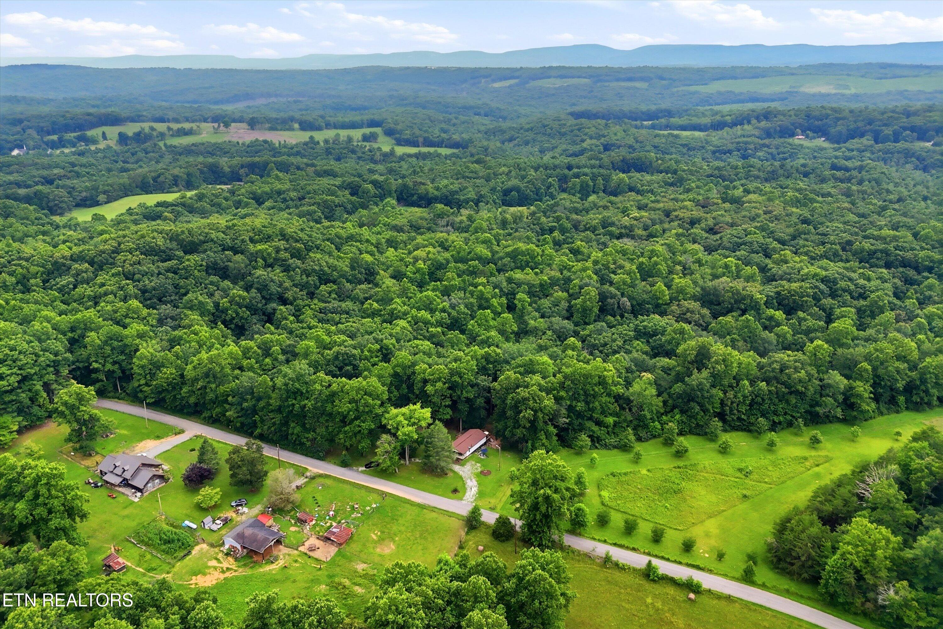 1968 Dry Hill Road Rockwood TN 37854