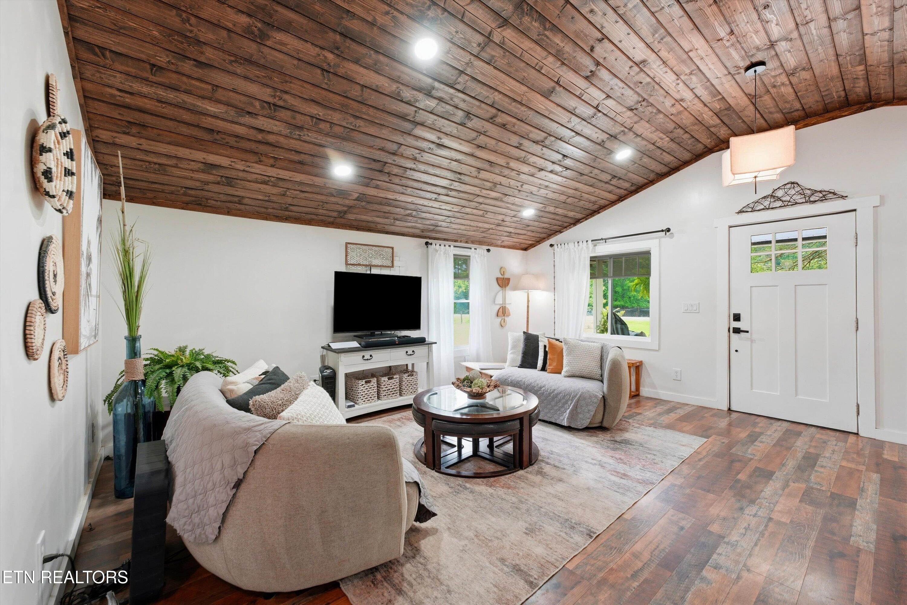 1968 Dry Hill Road Rockwood TN 37854