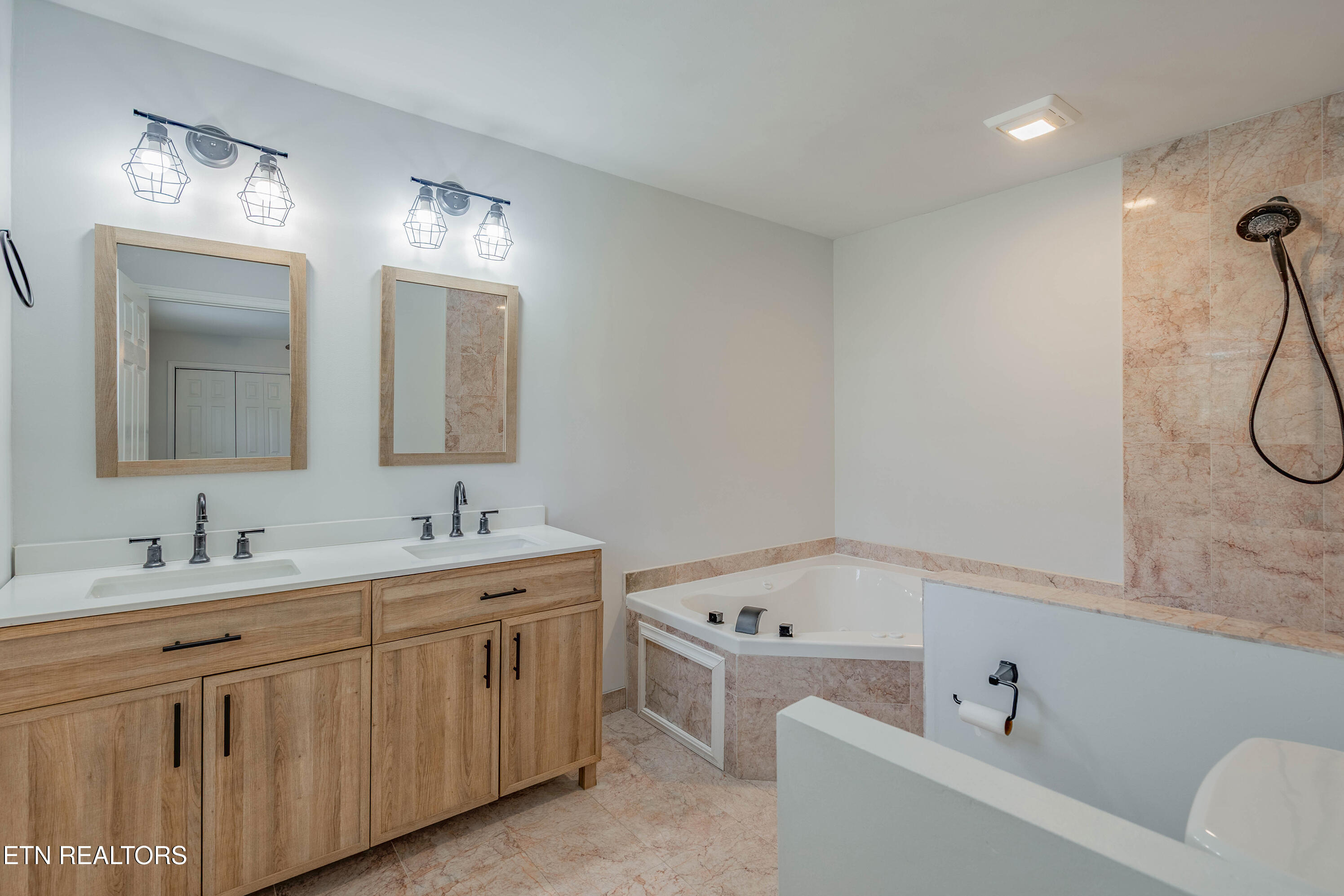 2000 Bays Mountain Road Knoxville TN 37920