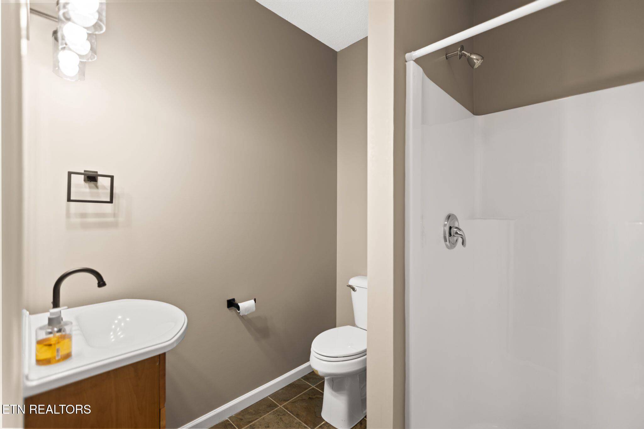 177 Bat Creek Shores Lane Vonore TN 37885