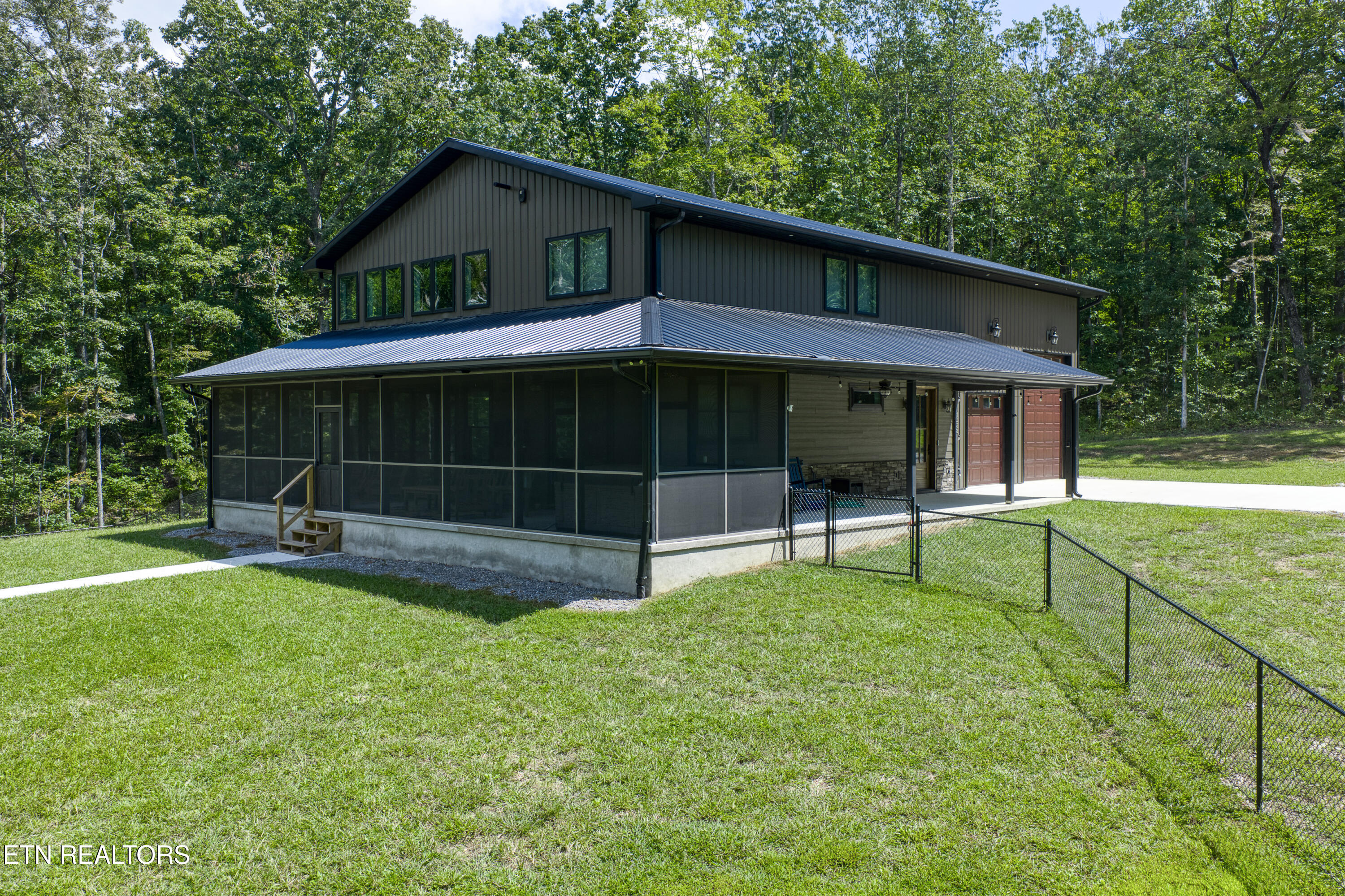 1532 E Overlook Road Monterey TN 38574