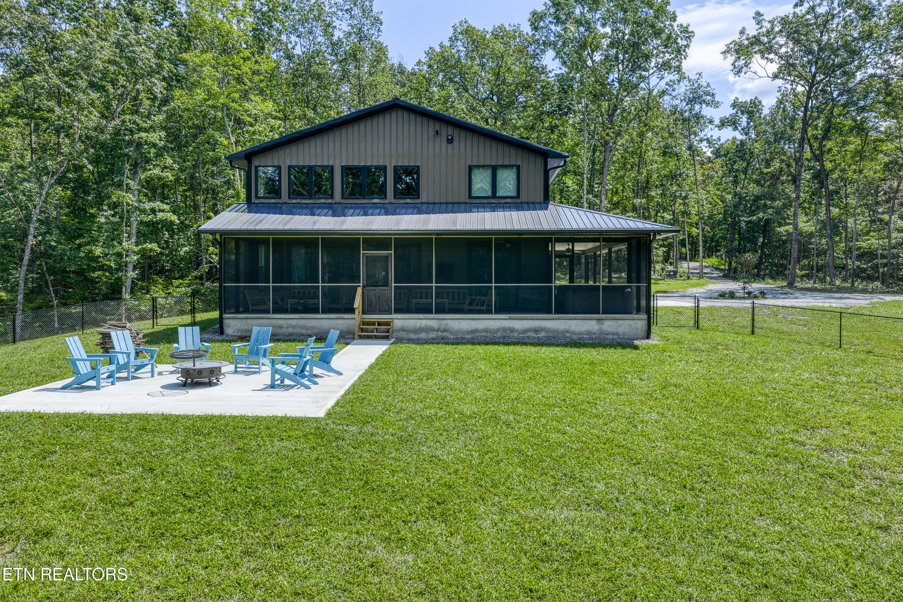 1532 E Overlook Road Monterey TN 38574