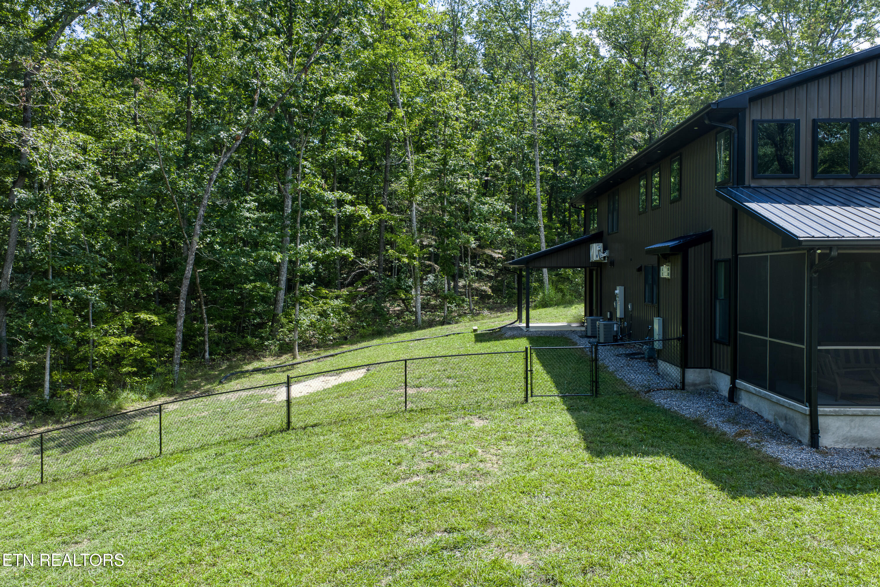 1532 E Overlook Road Monterey TN 38574
