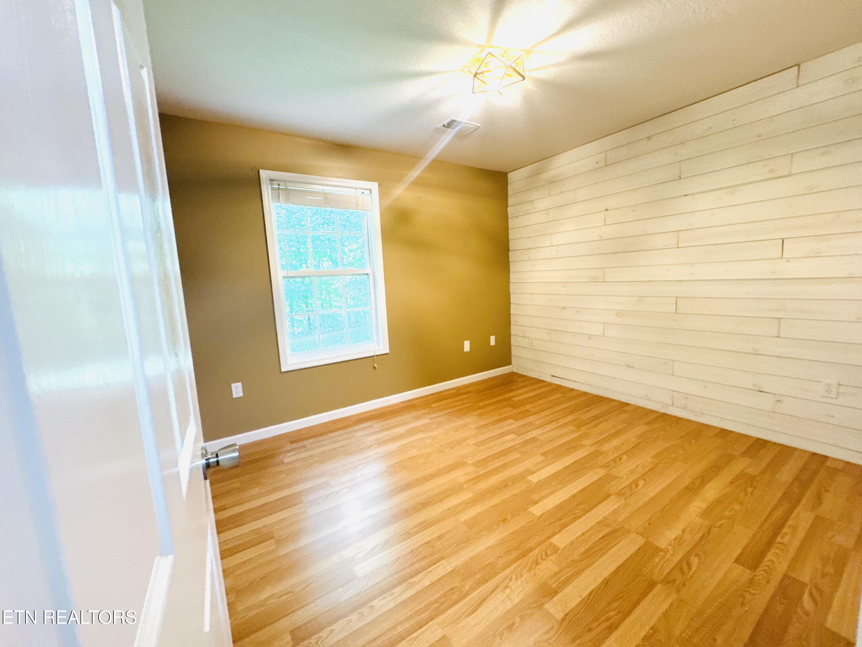 276 Parkview Drive Oneida TN 37841
