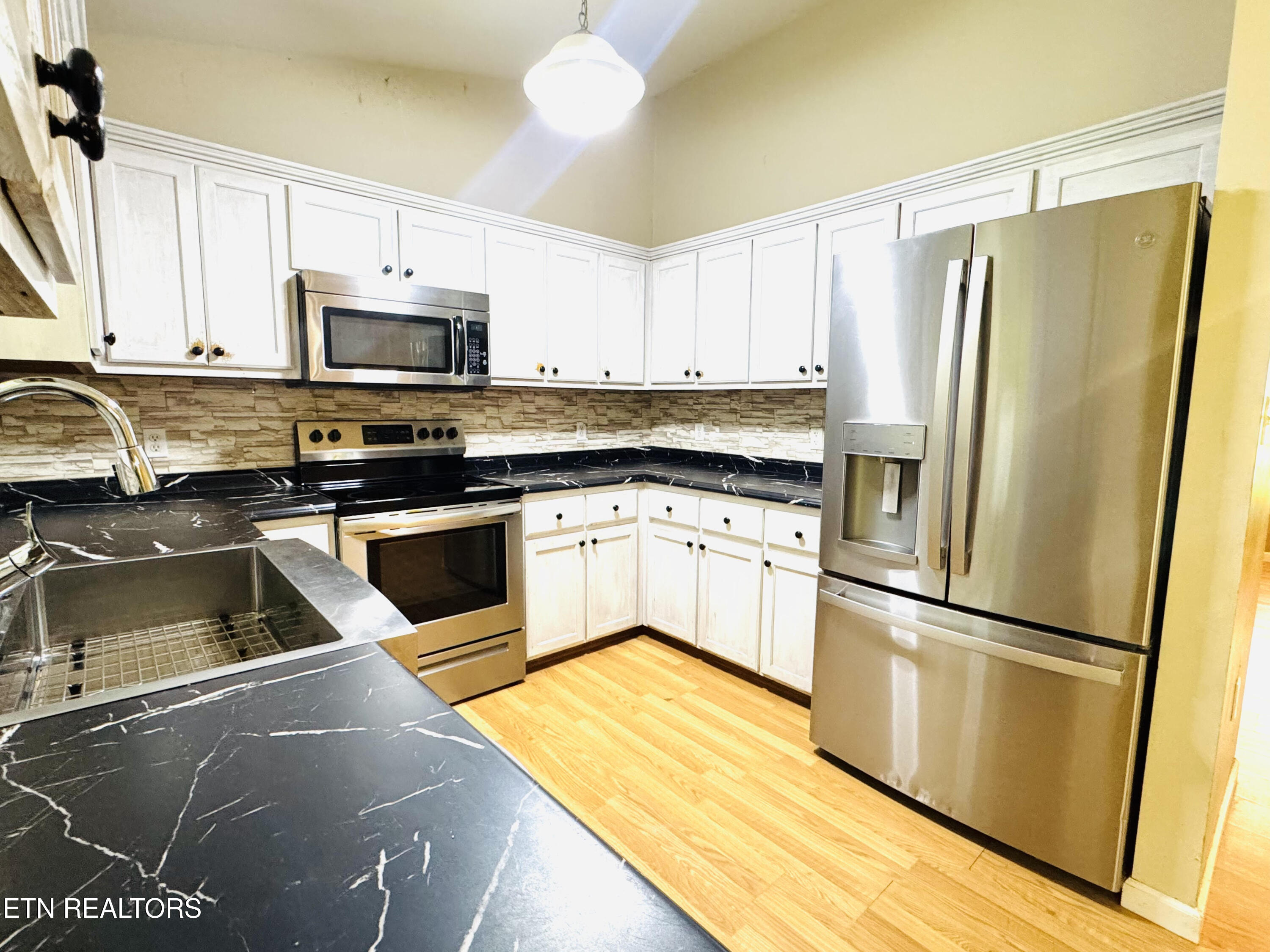 276 Parkview Drive Oneida TN 37841