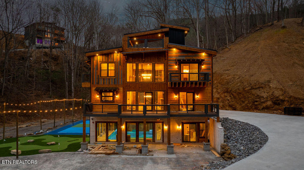 1880 Allen Way Sevierville TN 37862