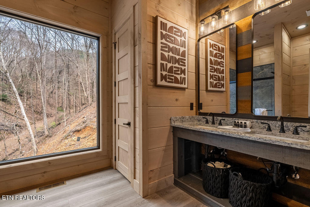 1880 Allen Way Sevierville TN 37862