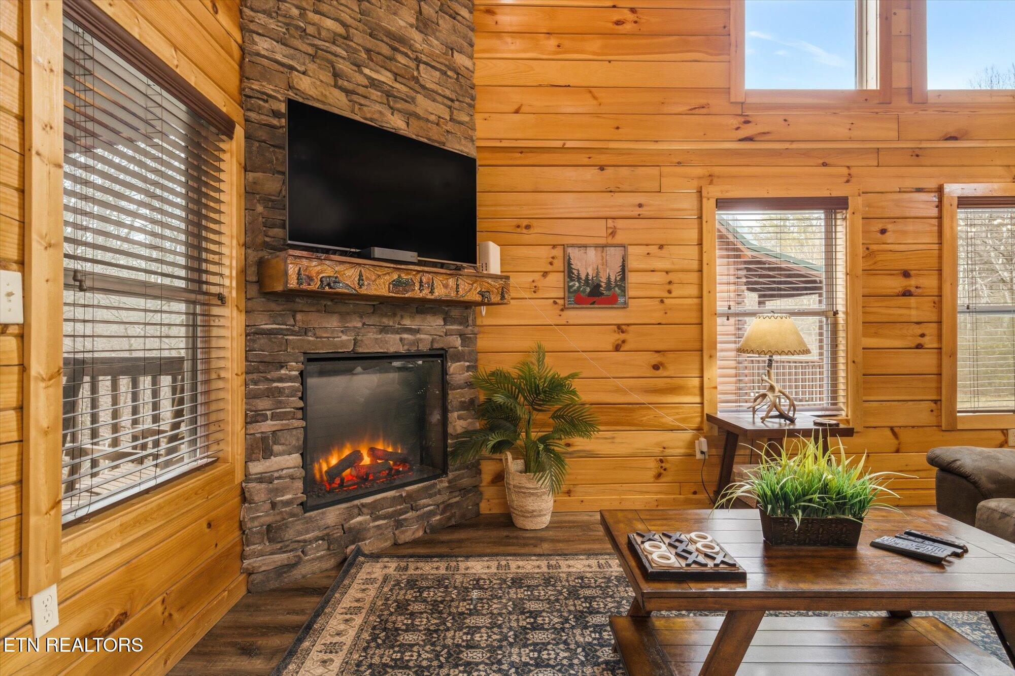 551 Blackberry Ridge Way Pigeon Forge TN 37863