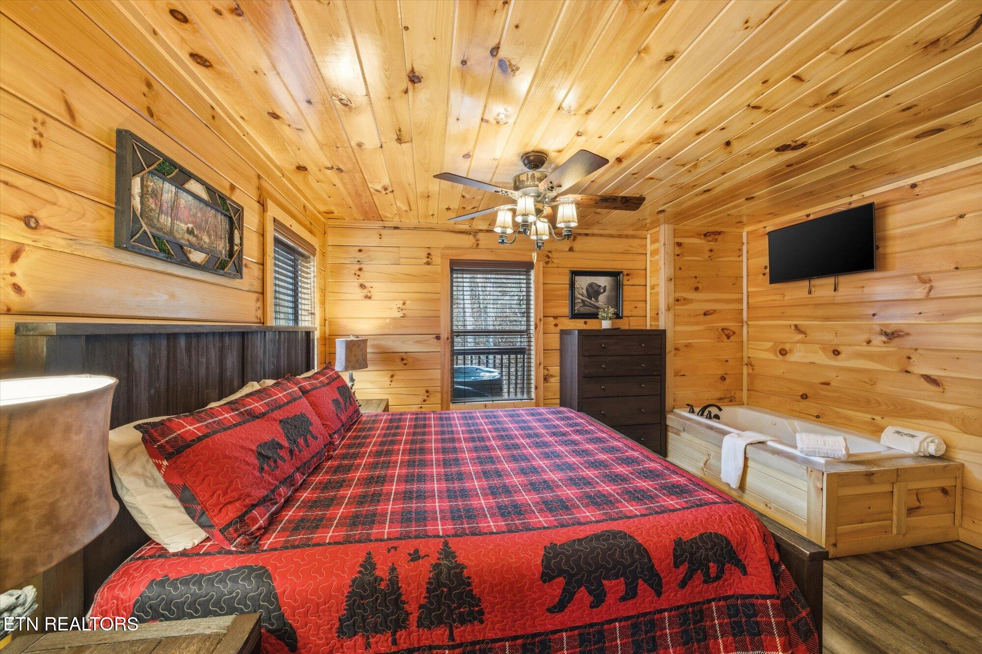 551 Blackberry Ridge Way Pigeon Forge TN 37863