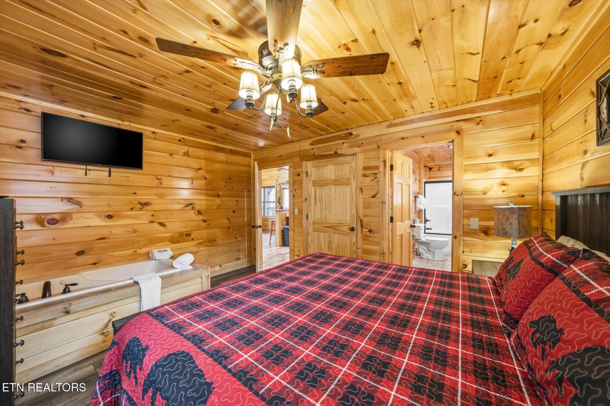 551 Blackberry Ridge Way Pigeon Forge TN 37863