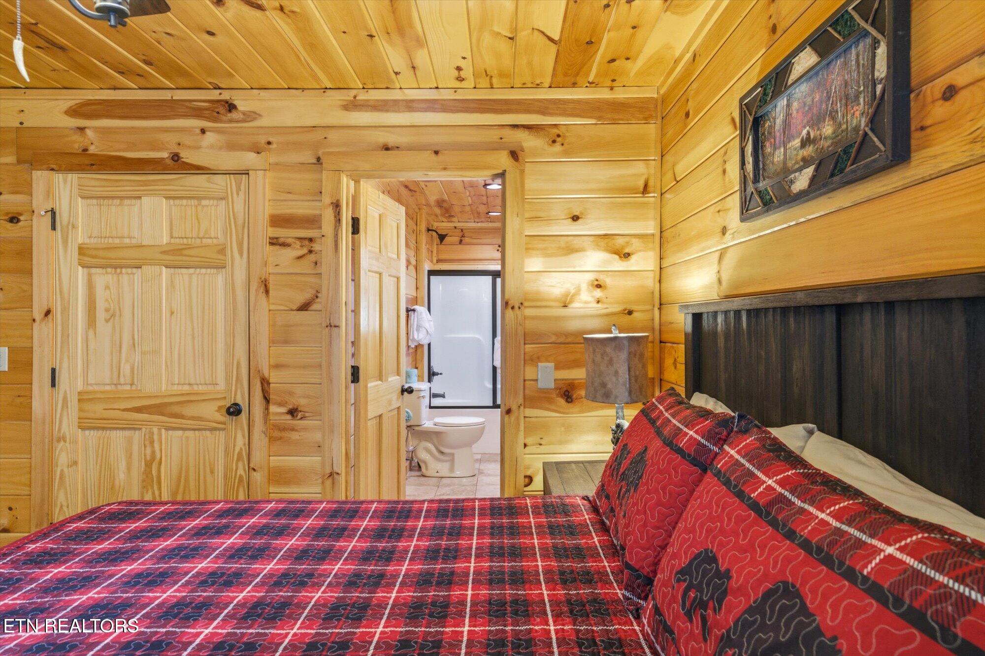 551 Blackberry Ridge Way Pigeon Forge TN 37863
