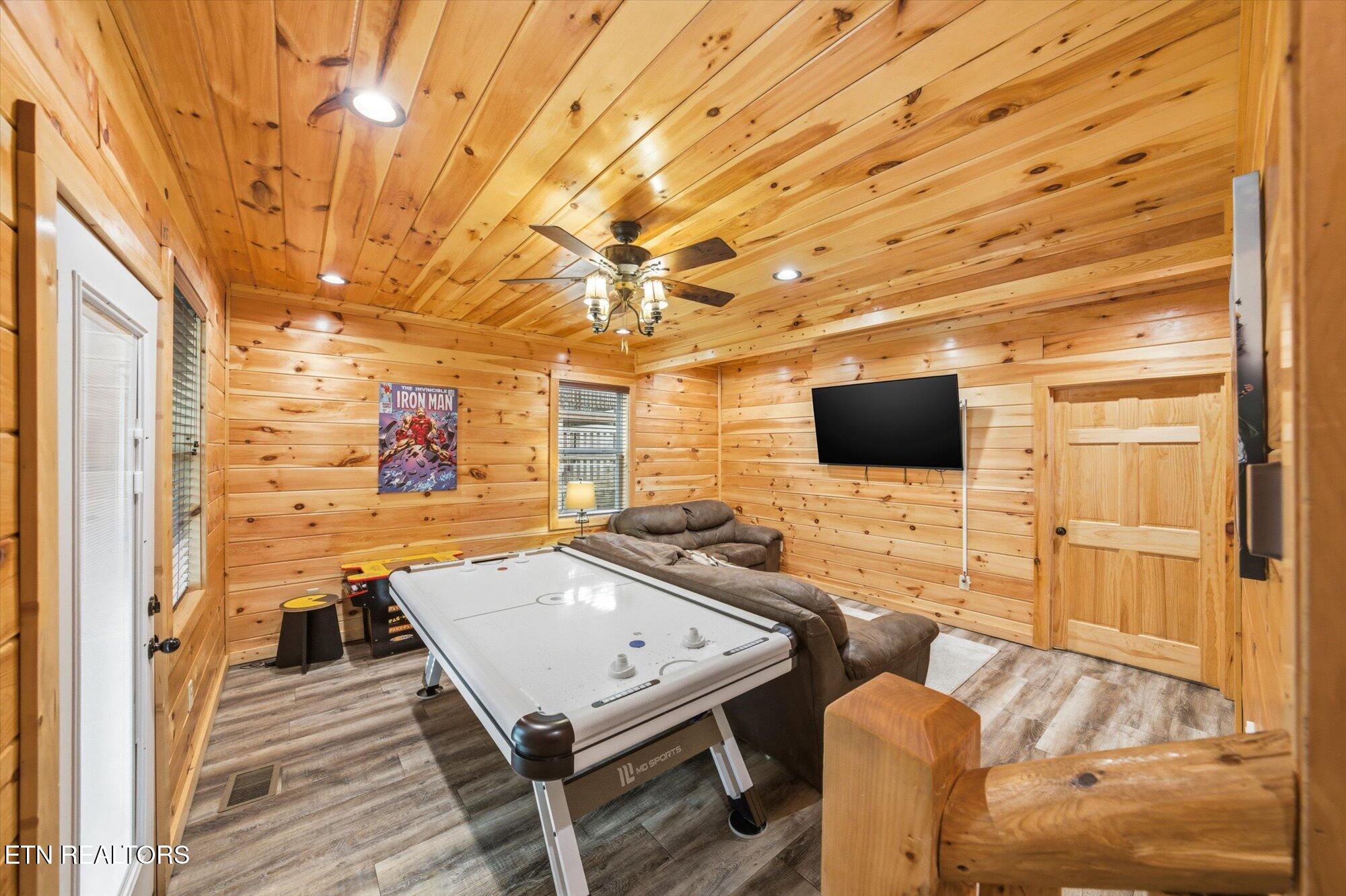 551 Blackberry Ridge Way Pigeon Forge TN 37863