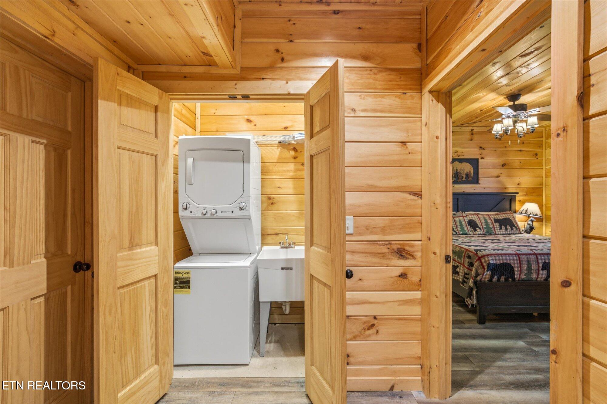551 Blackberry Ridge Way Pigeon Forge TN 37863