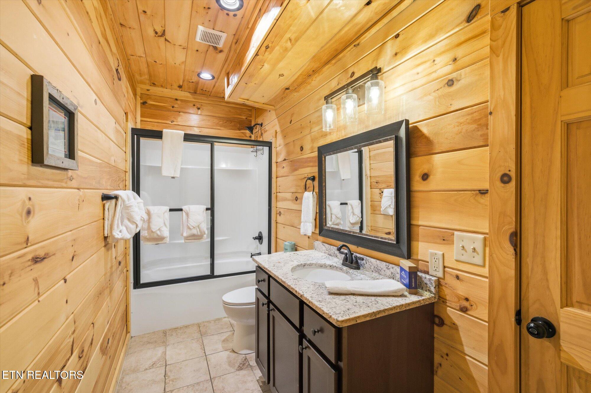 551 Blackberry Ridge Way Pigeon Forge TN 37863