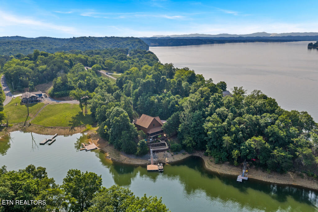 2648 Phlox Lane White Pine TN 37890