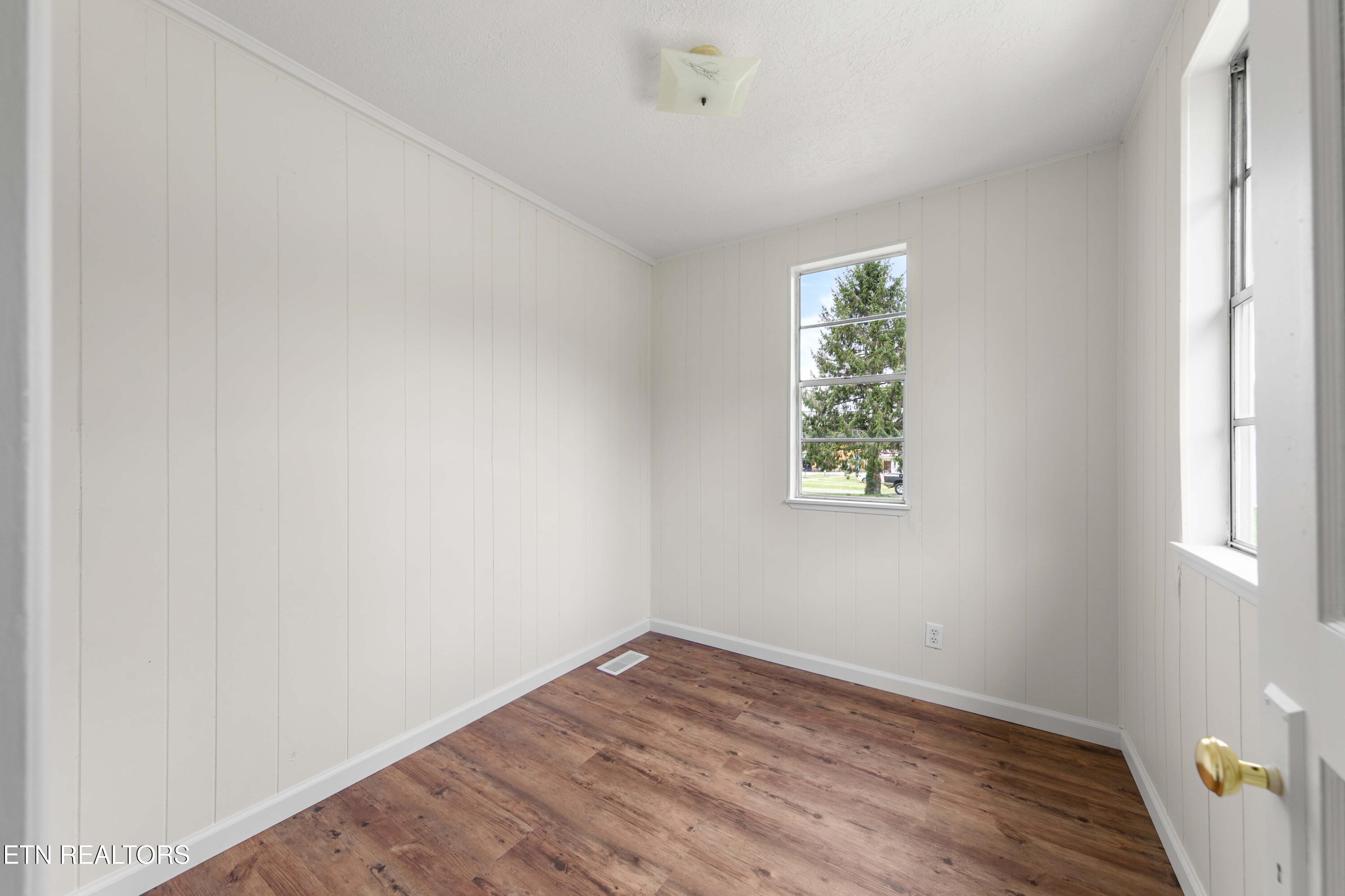 311 E Prospect Street Lafollette TN 37766