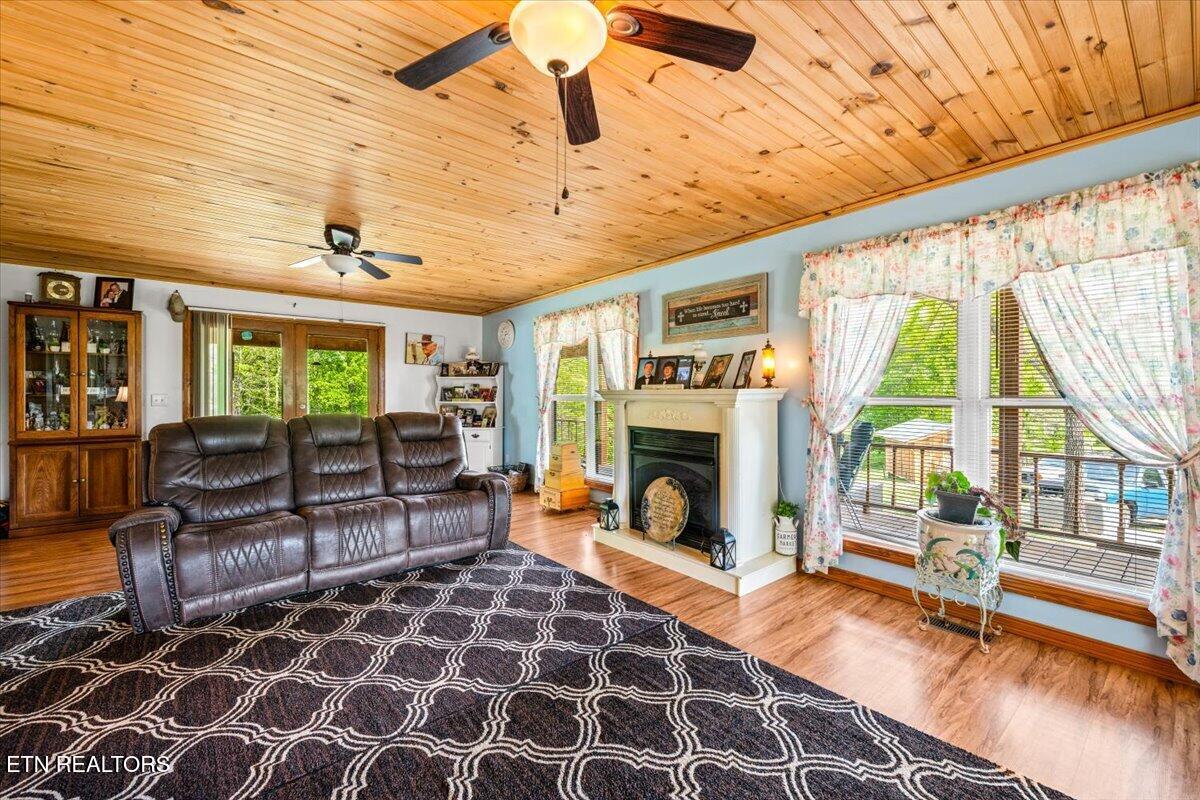2670 Leatherwood Ford Road Jamestown TN 38556