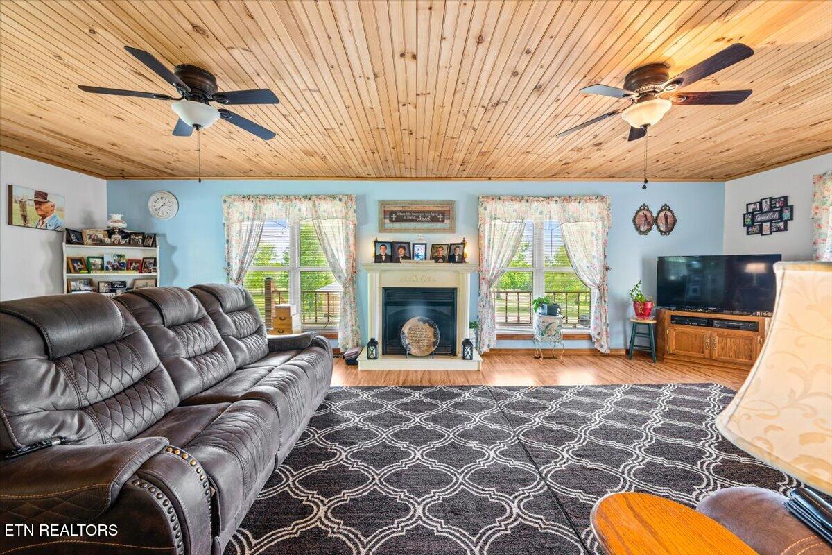 2670 Leatherwood Ford Road Jamestown TN 38556