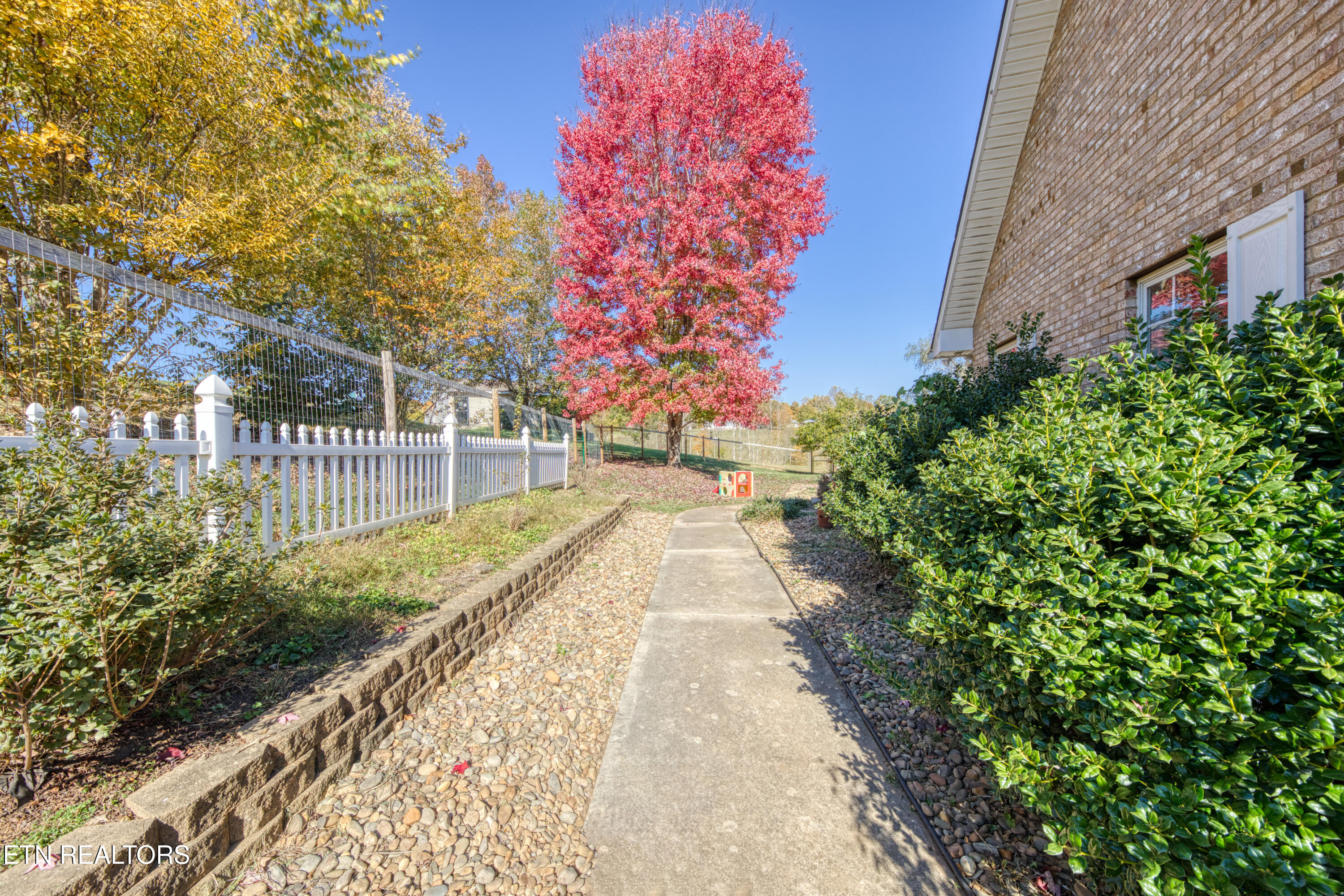 7218 New Highway 68 Madisonville TN 37354