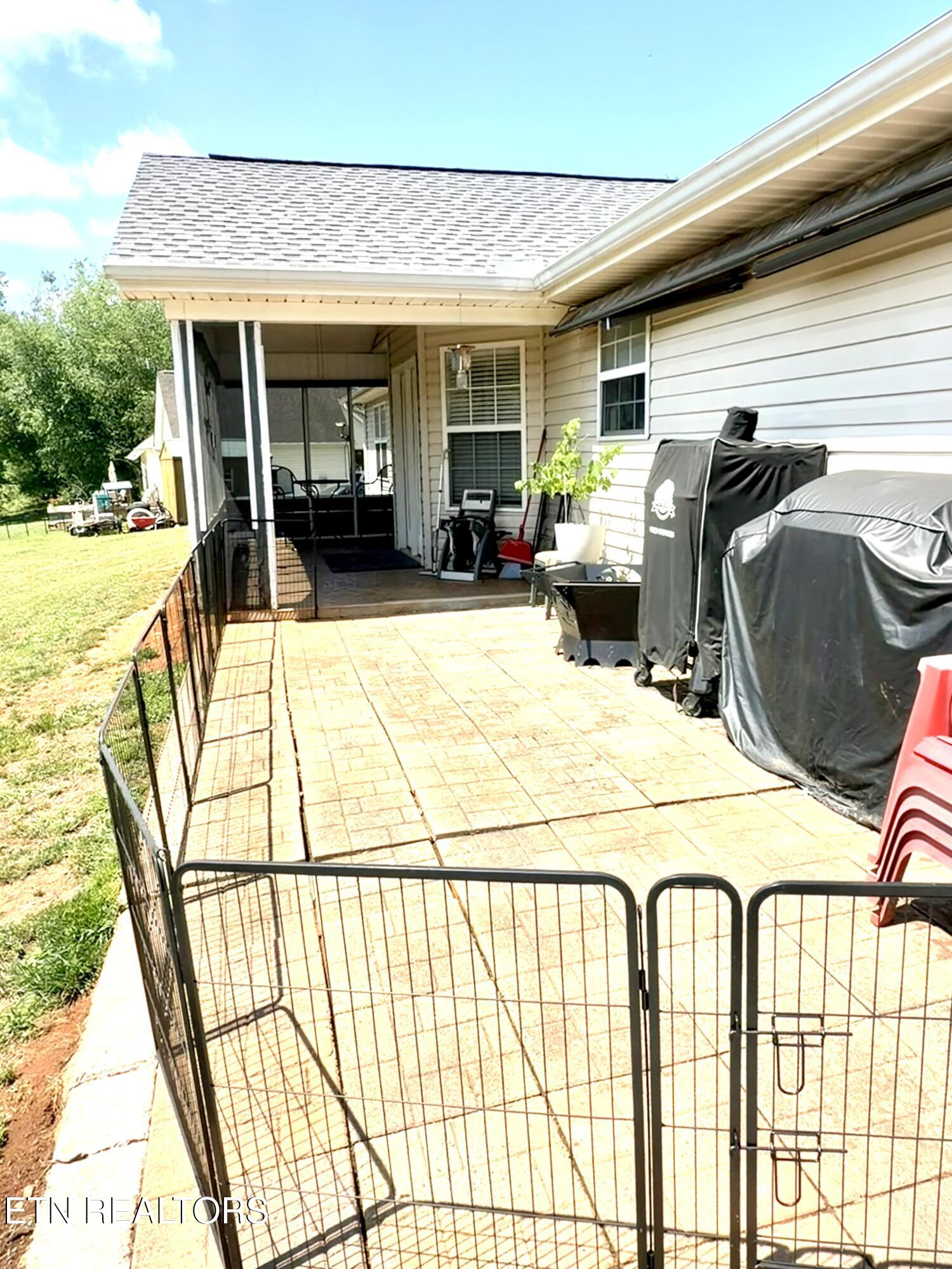 1049 Little Dogwood Road Kingston TN 37763
