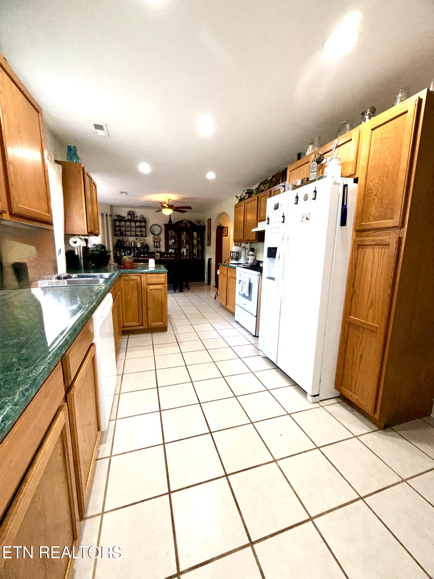 1049 Little Dogwood Road Kingston TN 37763