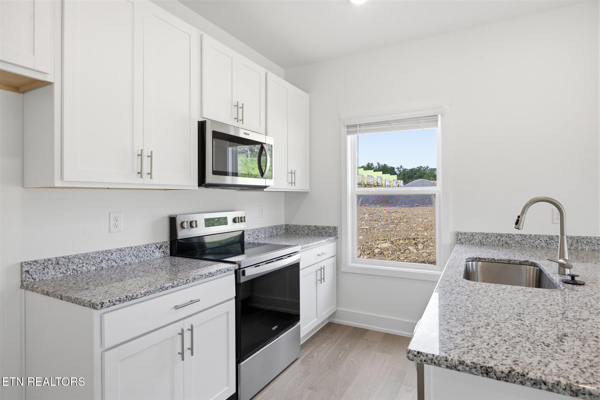 1414 Relaxation Run Sevierville TN 37876