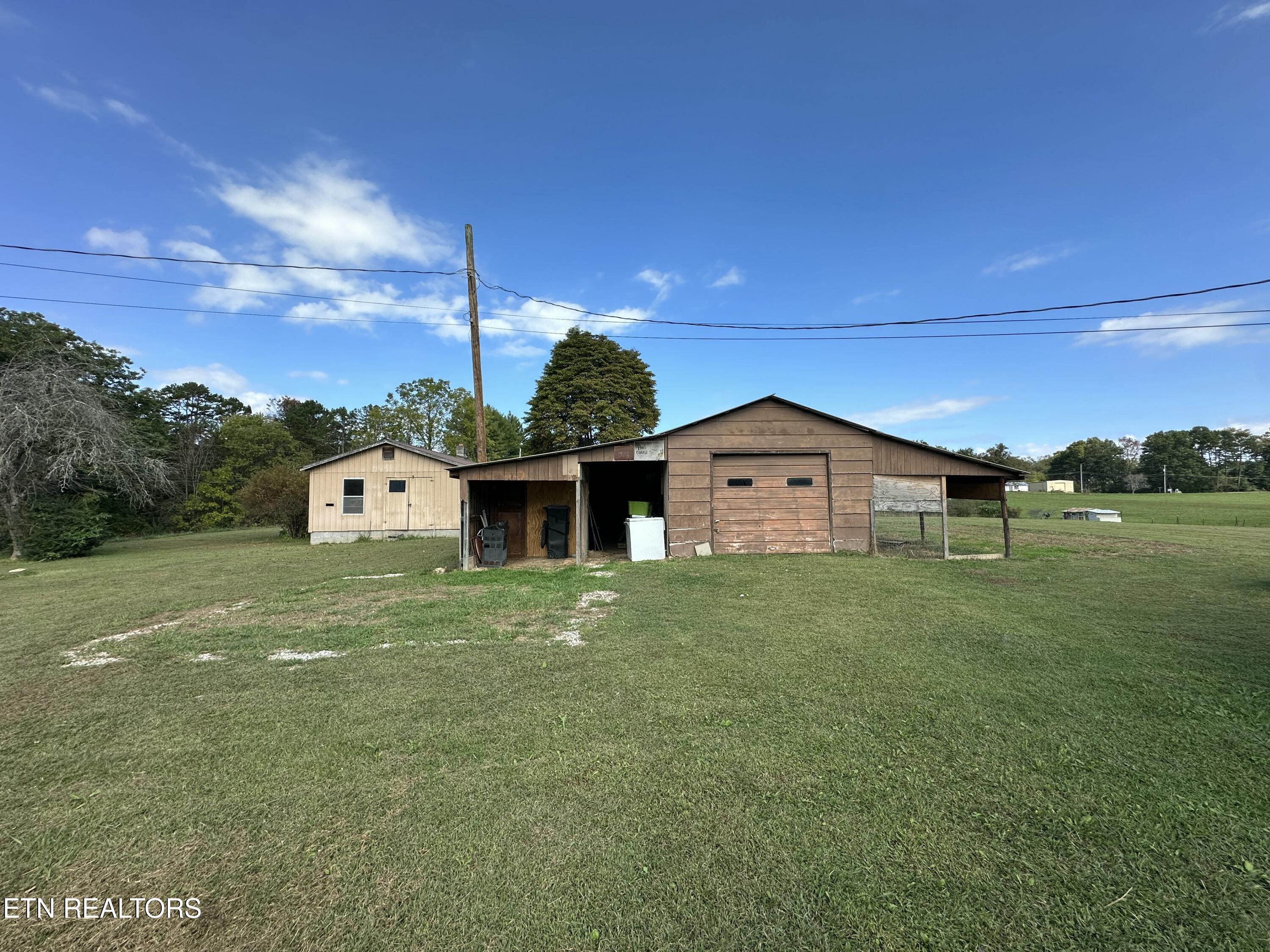 2854 Airport Road Oakdale TN 37829