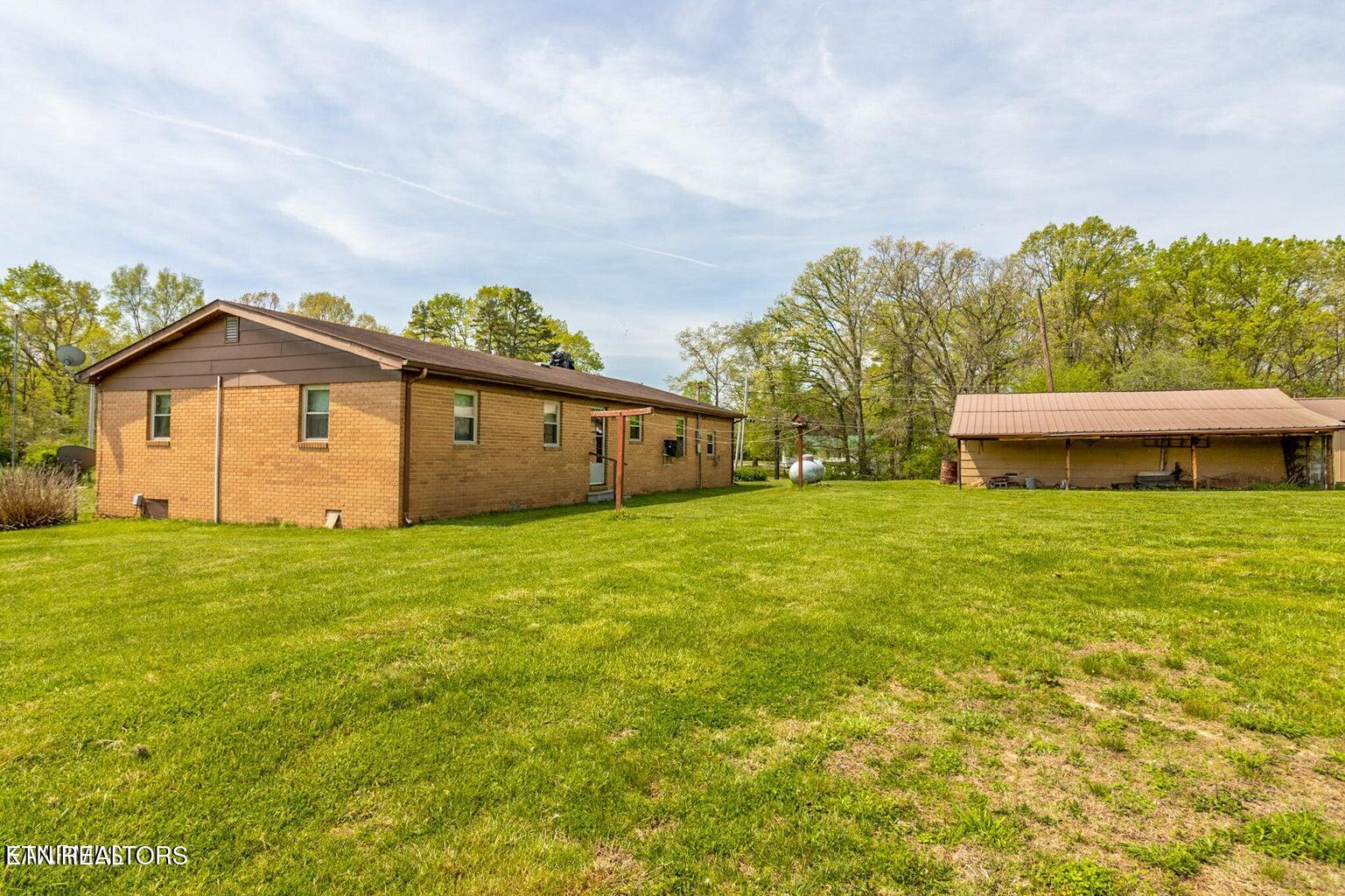 2854 Airport Road Oakdale TN 37829
