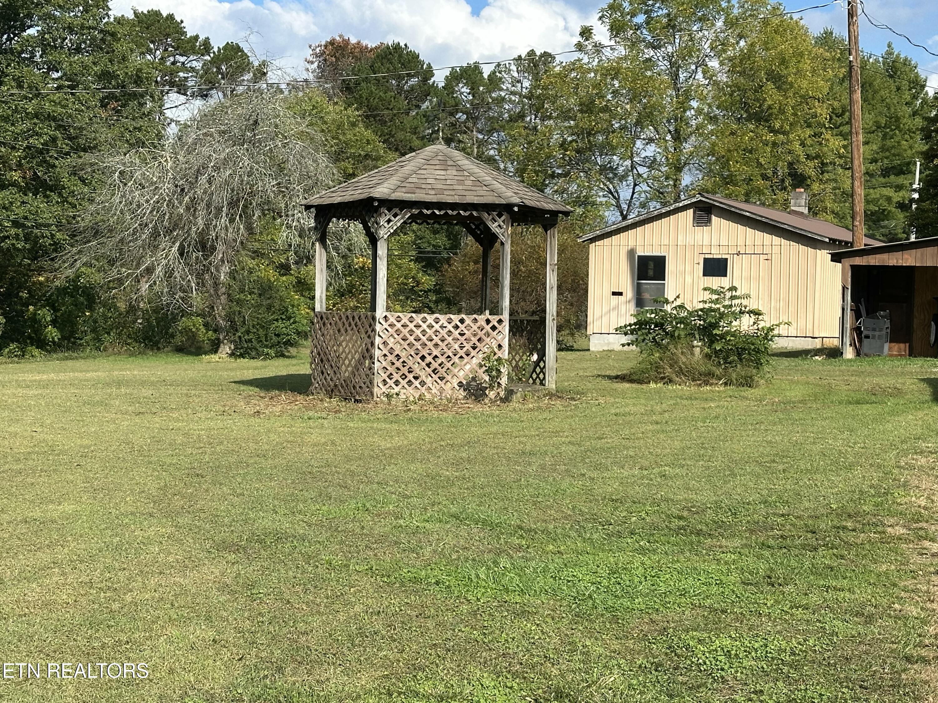 2854 Airport Road Oakdale TN 37829