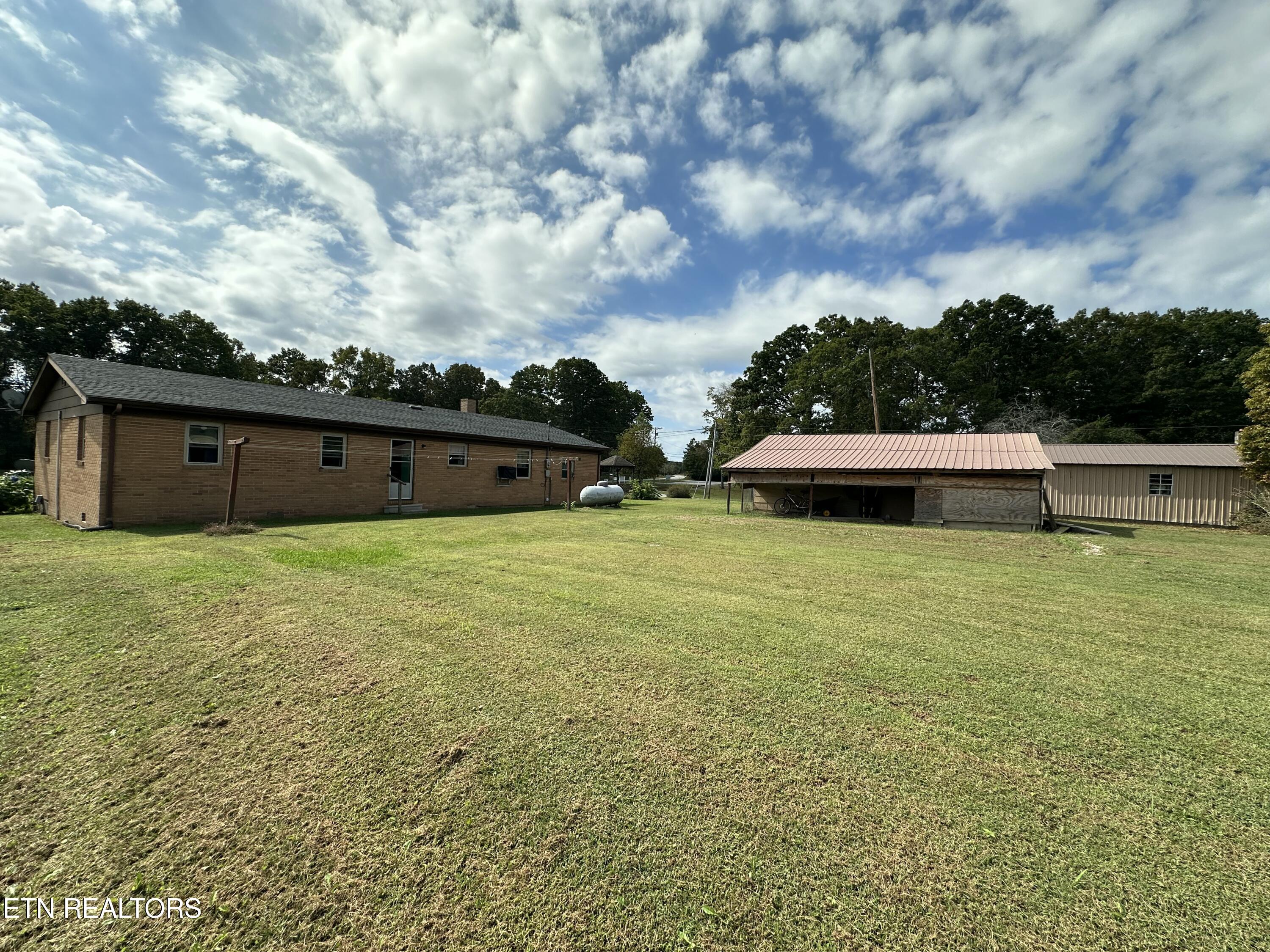 2854 Airport Road Oakdale TN 37829