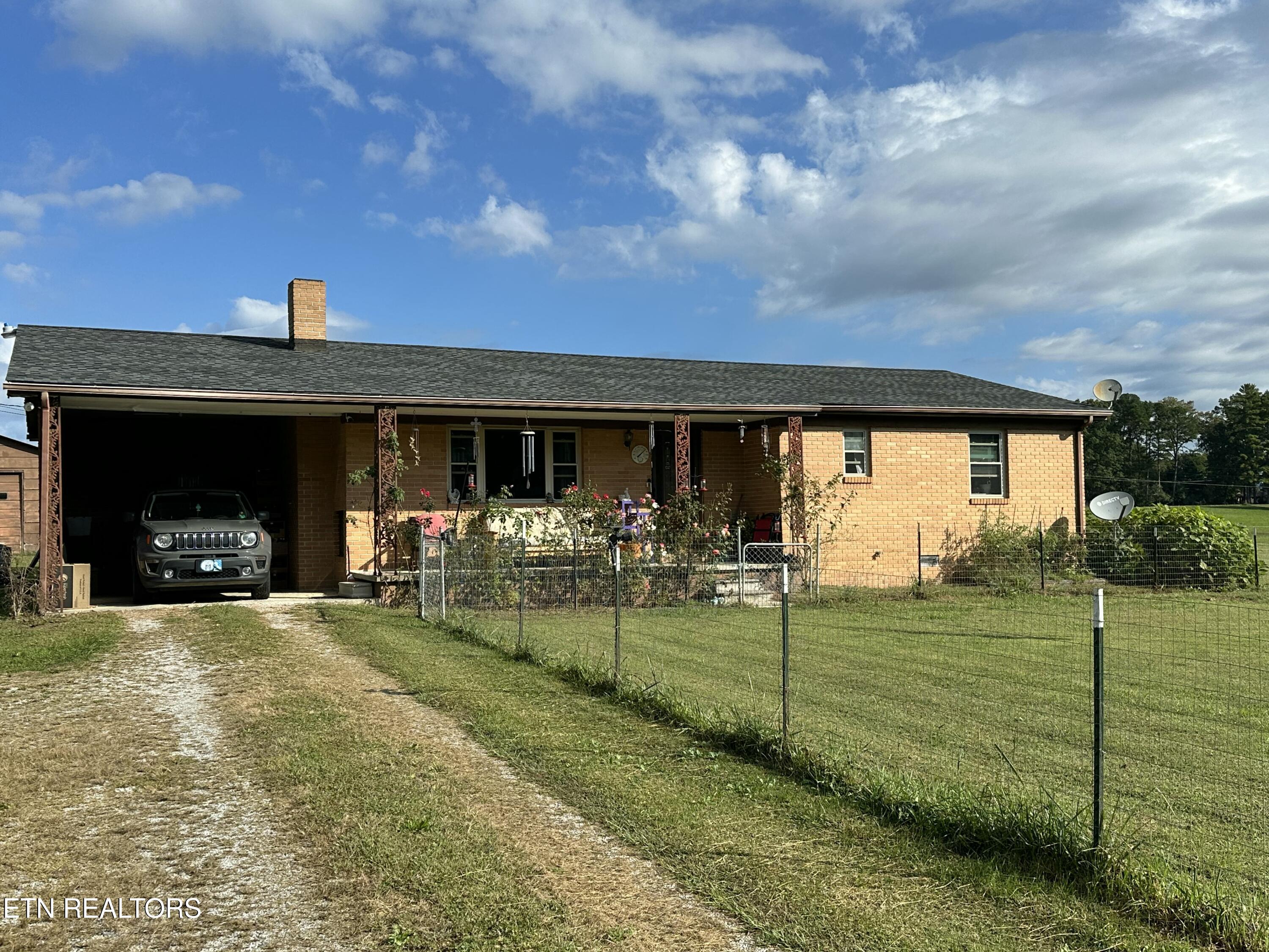 2854 Airport Road Oakdale TN 37829