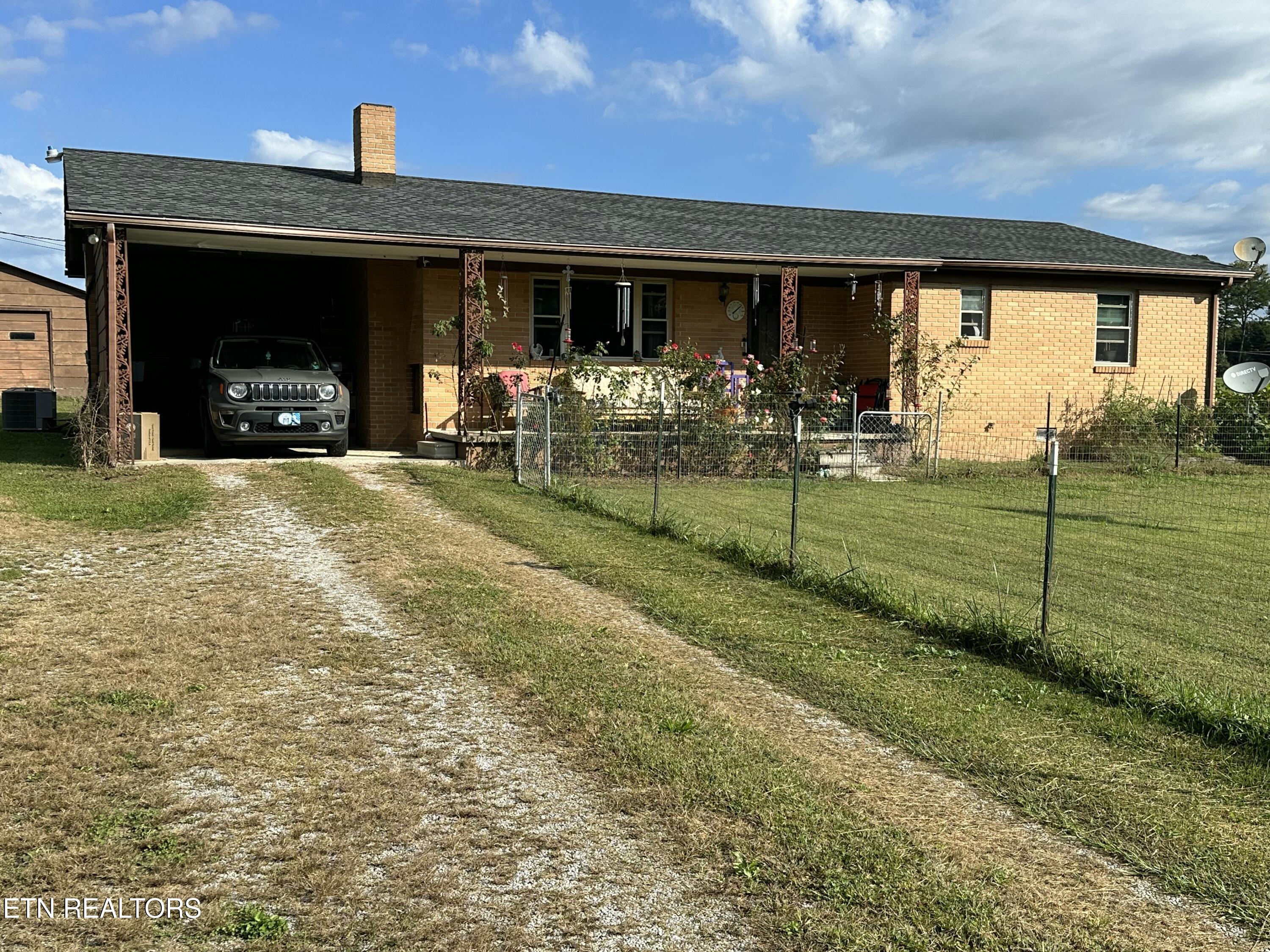 2854 Airport Road Oakdale TN 37829