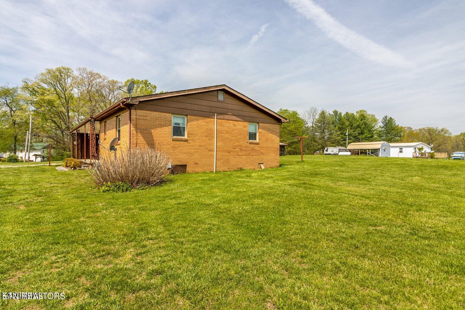 2854 Airport Road Oakdale TN 37829