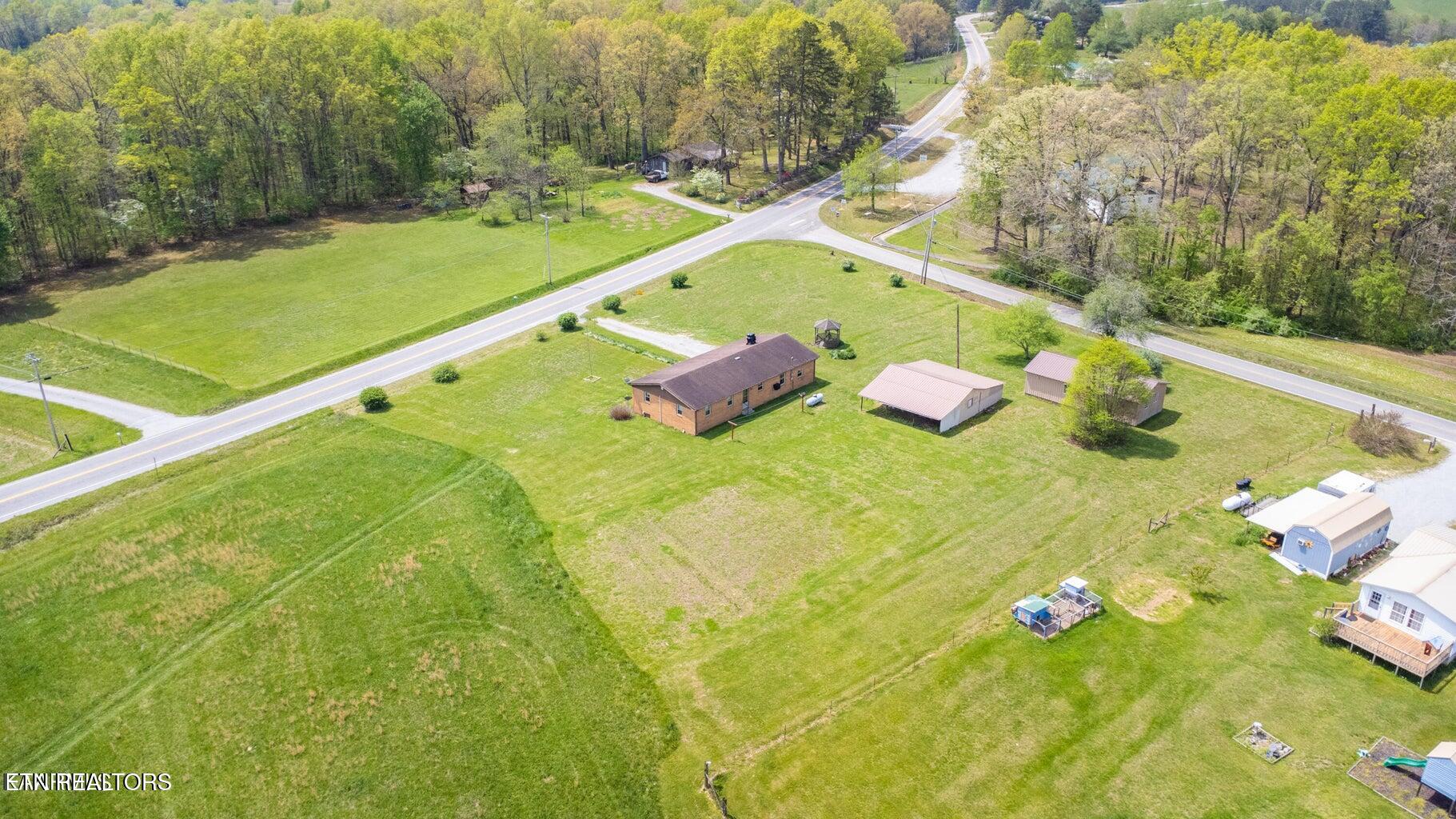 2854 Airport Road Oakdale TN 37829
