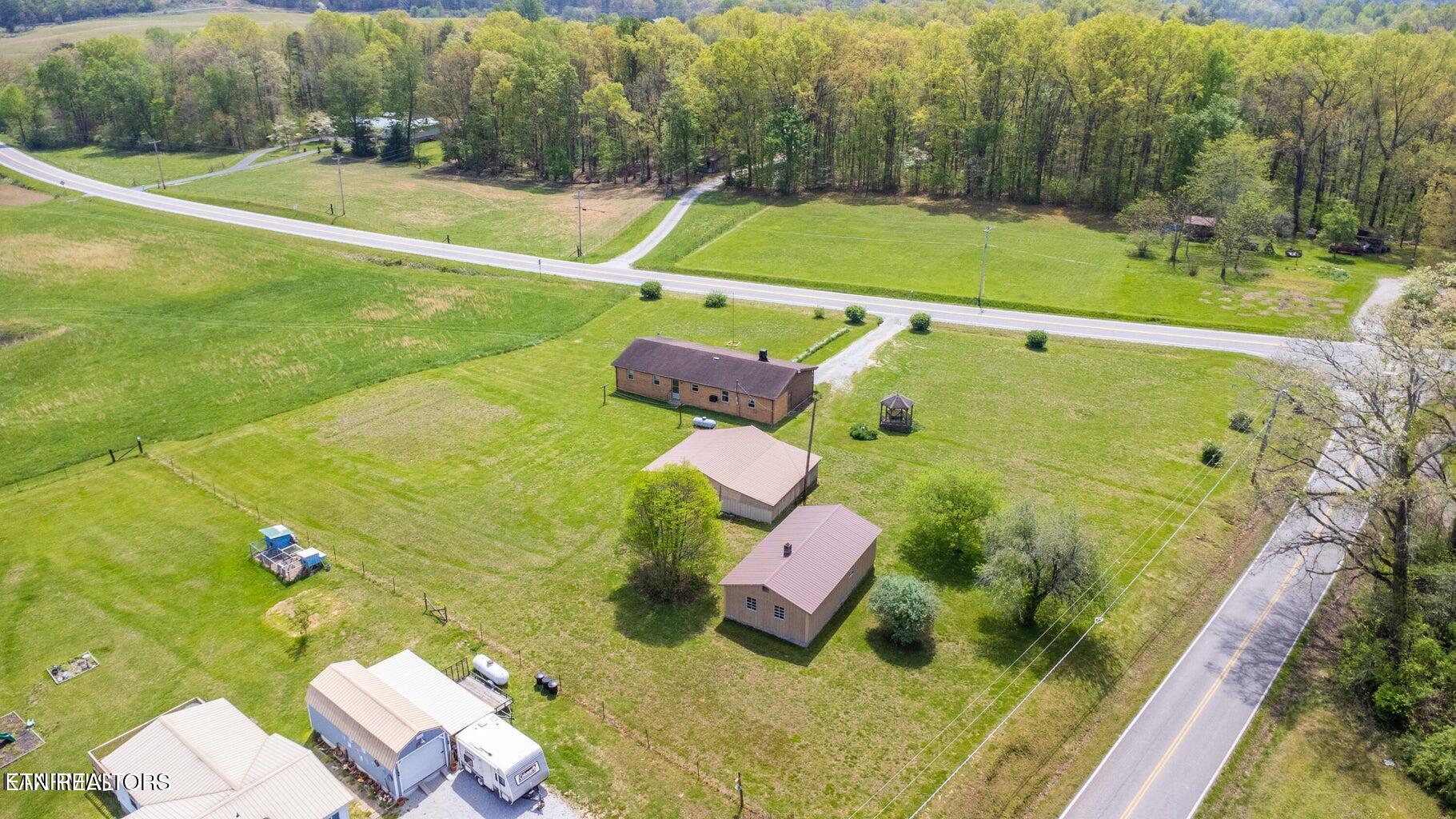 2854 Airport Road Oakdale TN 37829