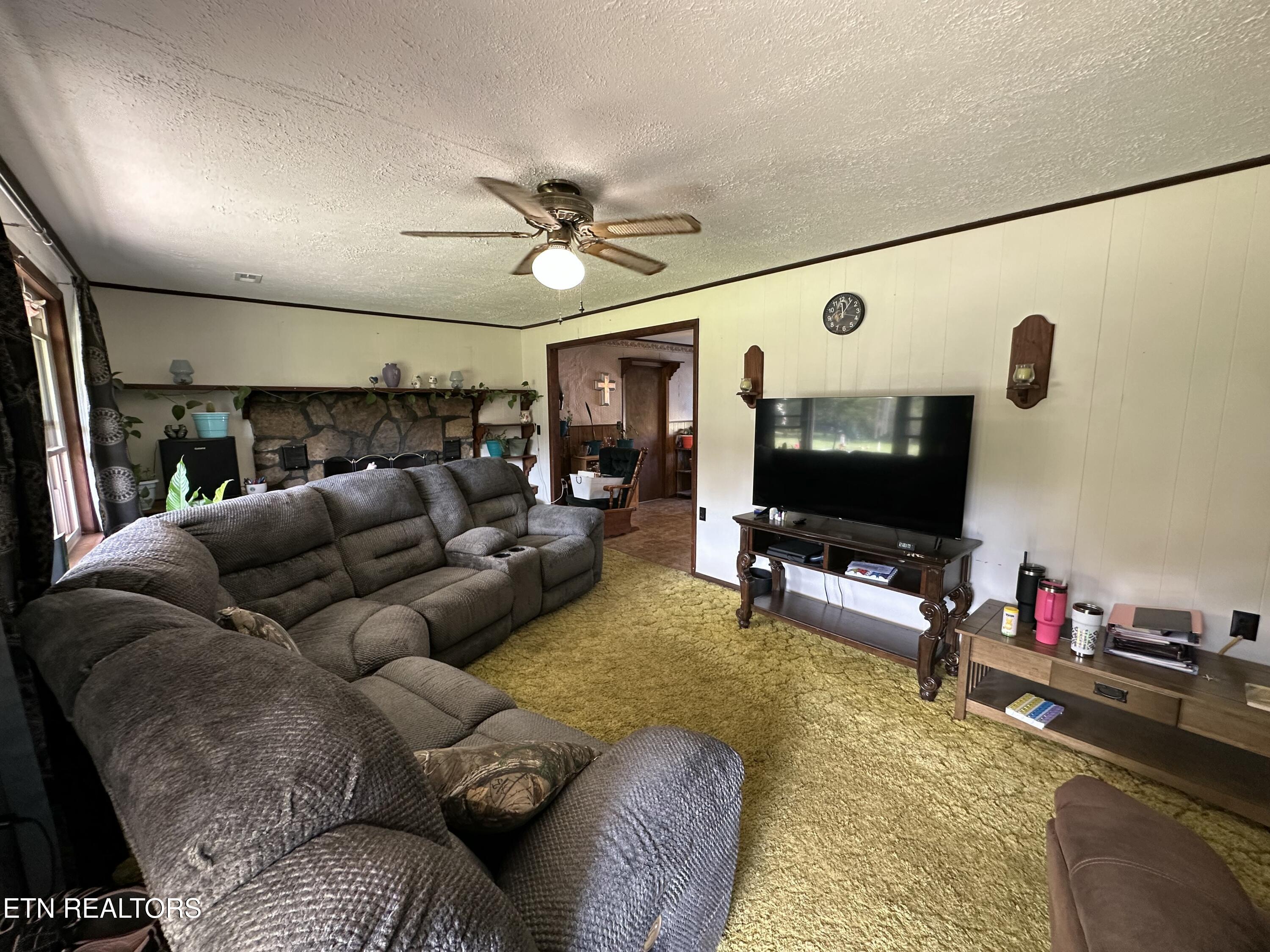 2854 Airport Road Oakdale TN 37829