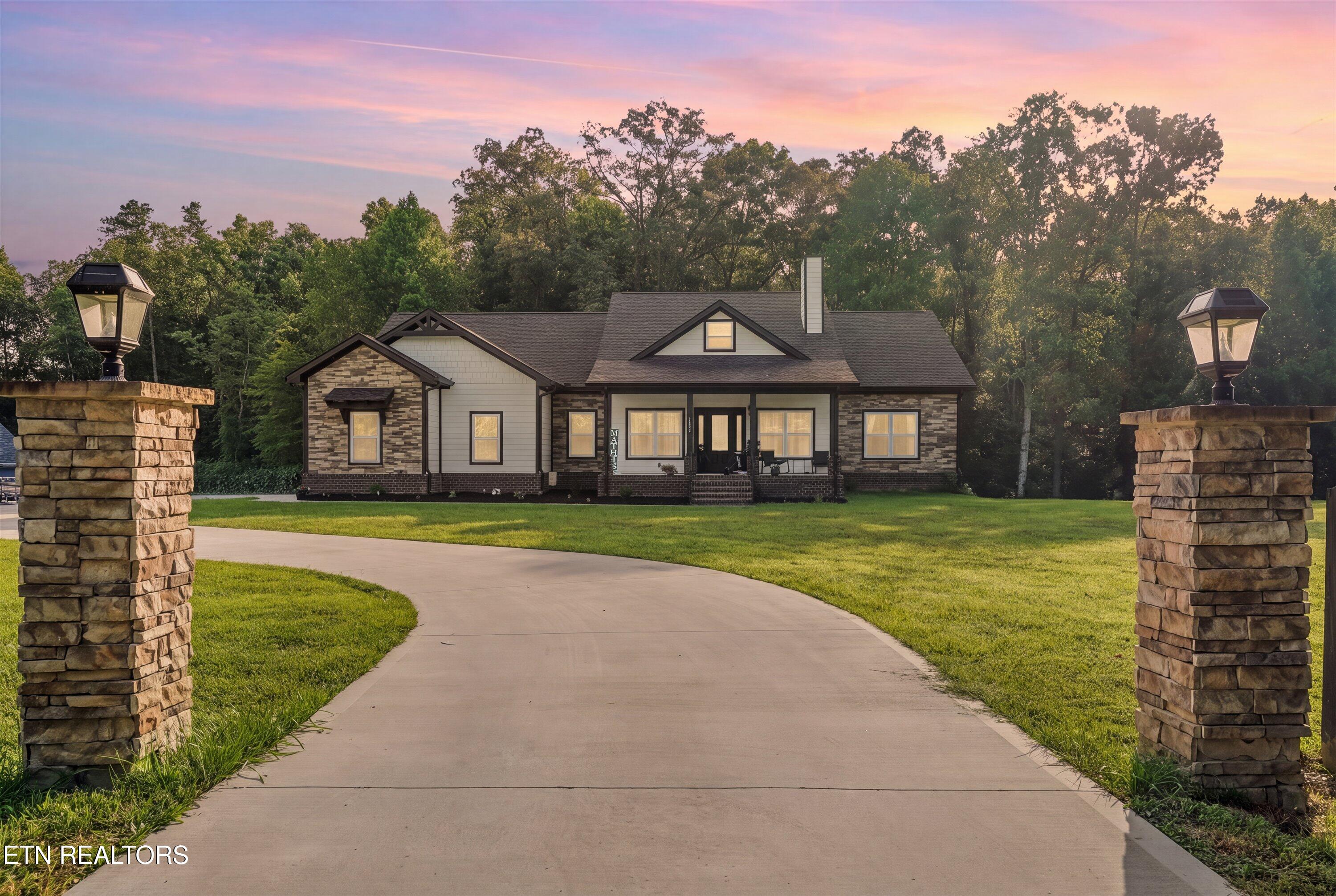 964 Deerwood Drive Dandridge TN 37725