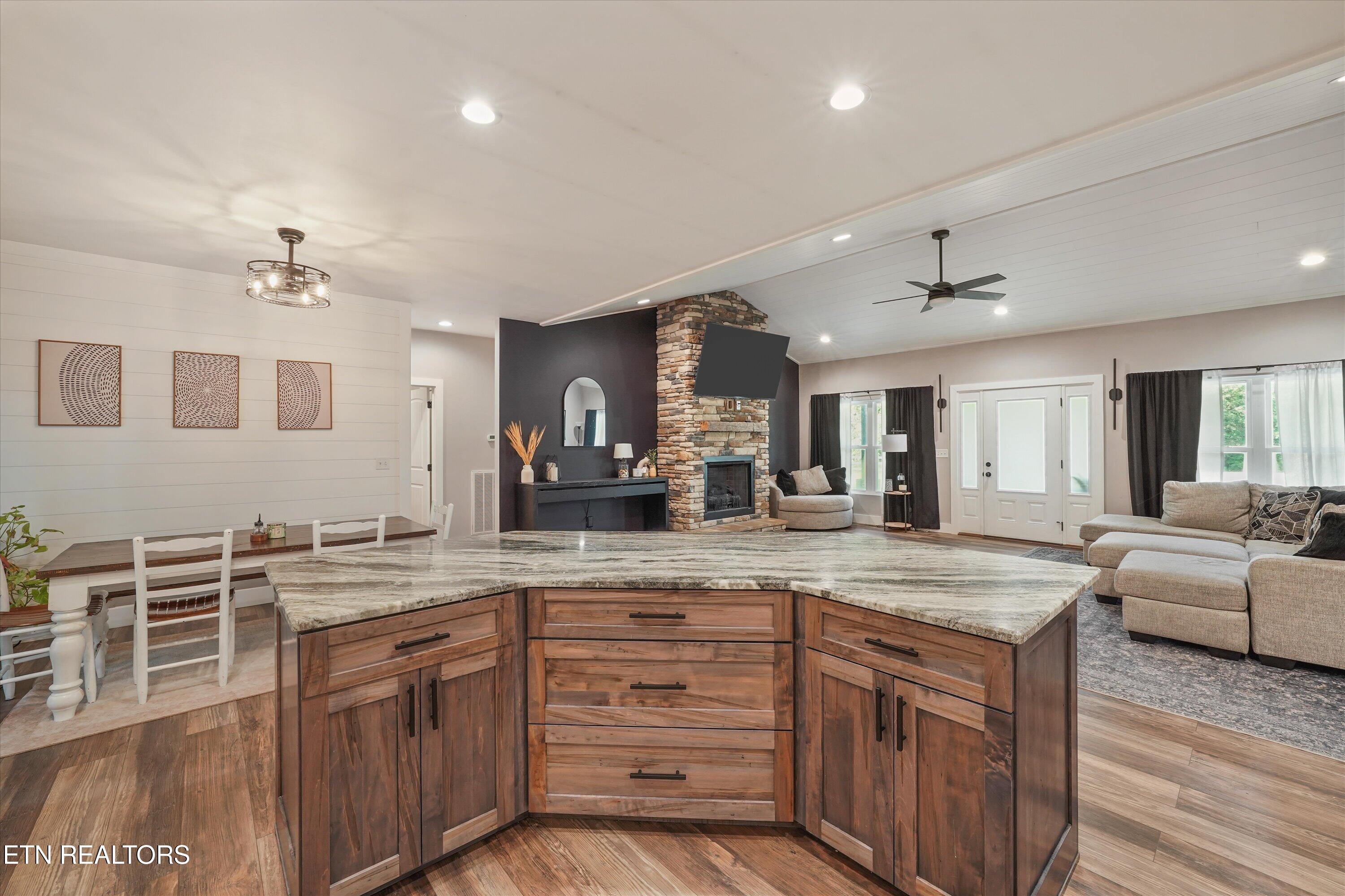 964 Deerwood Drive Dandridge TN 37725