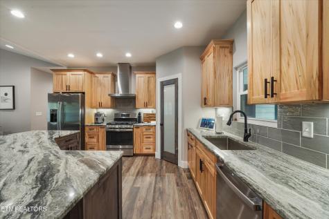 964 Deerwood Drive Dandridge TN 37725