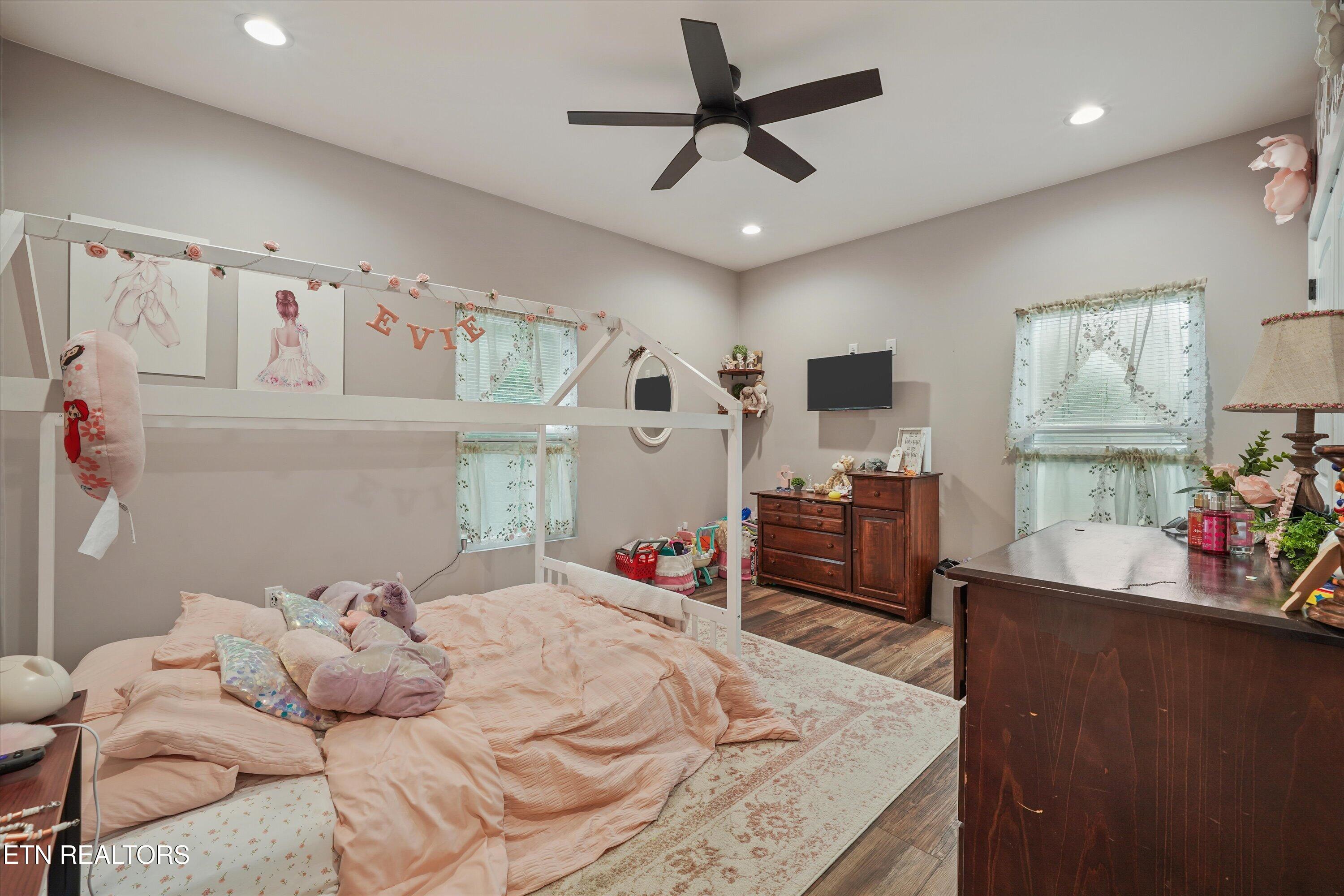 964 Deerwood Drive Dandridge TN 37725