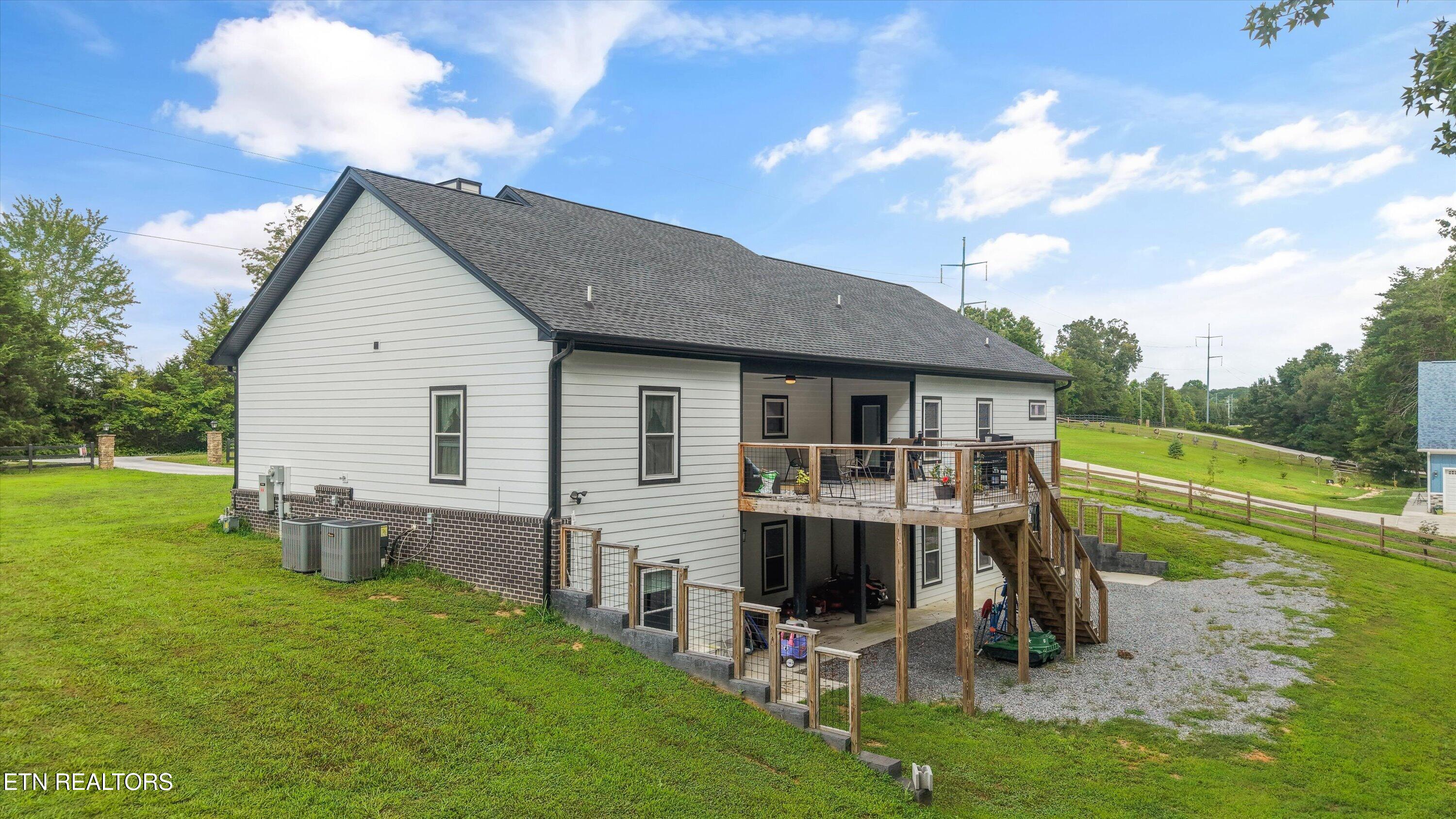 964 Deerwood Drive Dandridge TN 37725